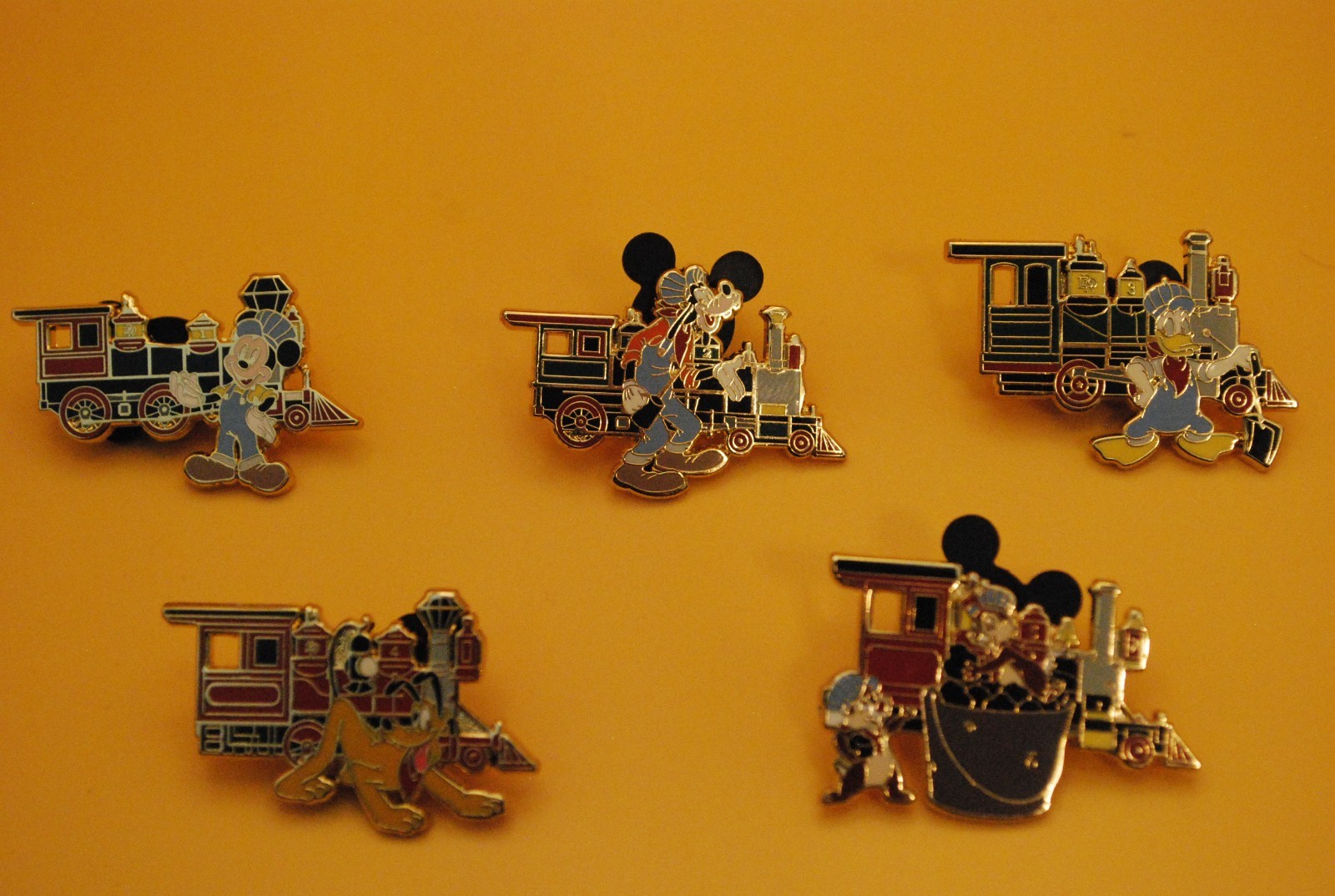 DLR 2008 Disneyland Train Engineer 5 Pin Set DLR 2008 Disneyland Train Engineer 5 Pin Set