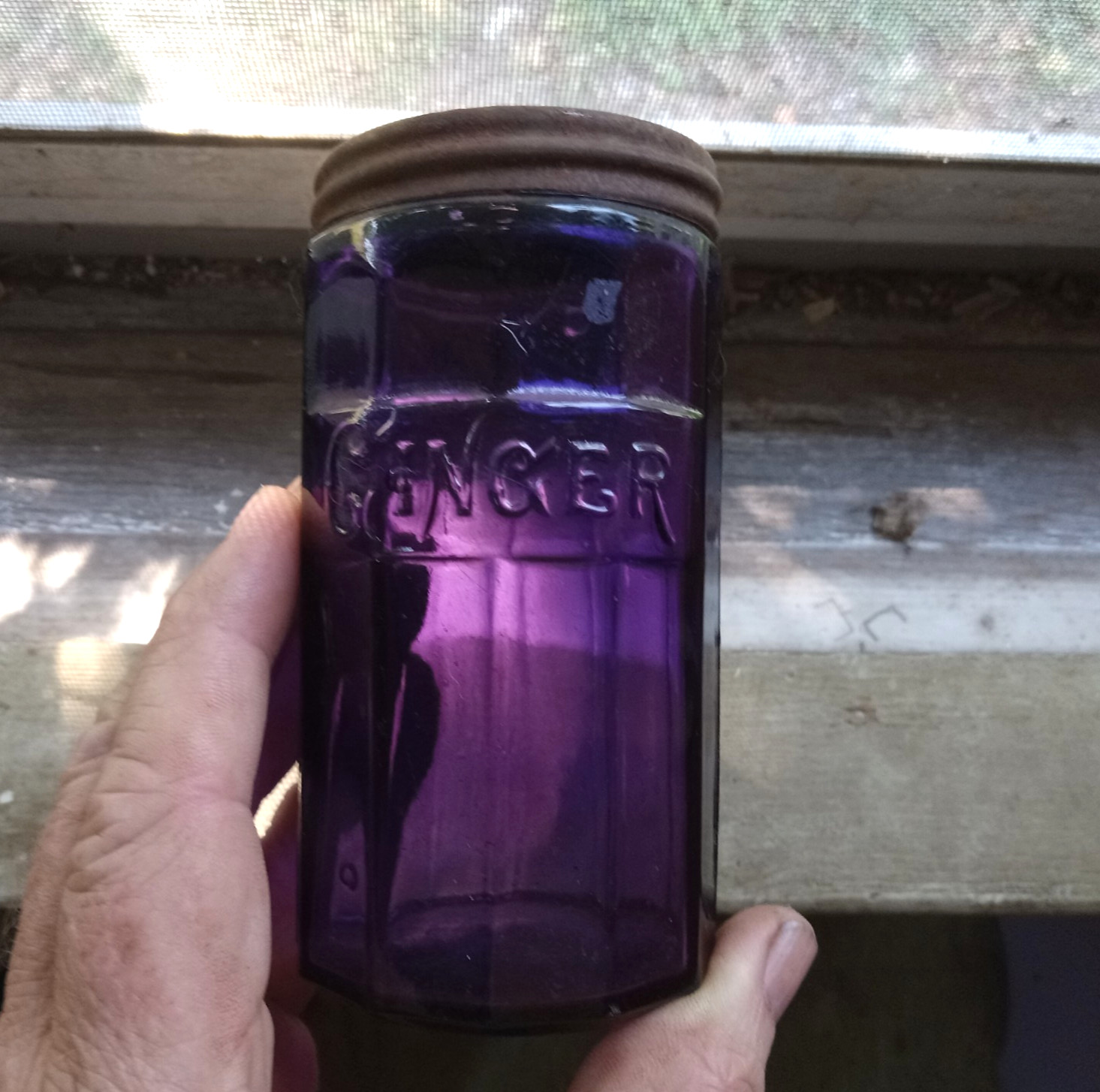 EARLY 1900 HOOSIER PANELED GINGER SPICE JAR AMETHYST GLASS WITH ORIGINAL LID