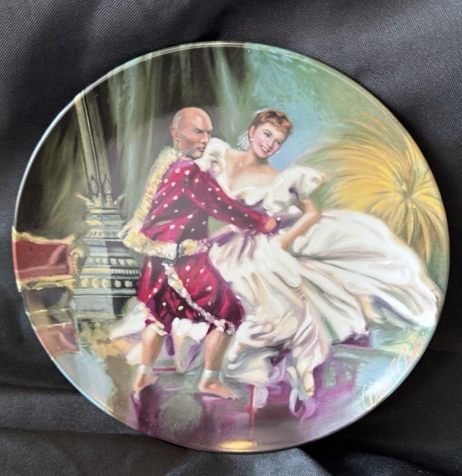 Knowles Set of 2 The King and I Porcelain Collector Plates 8.5\