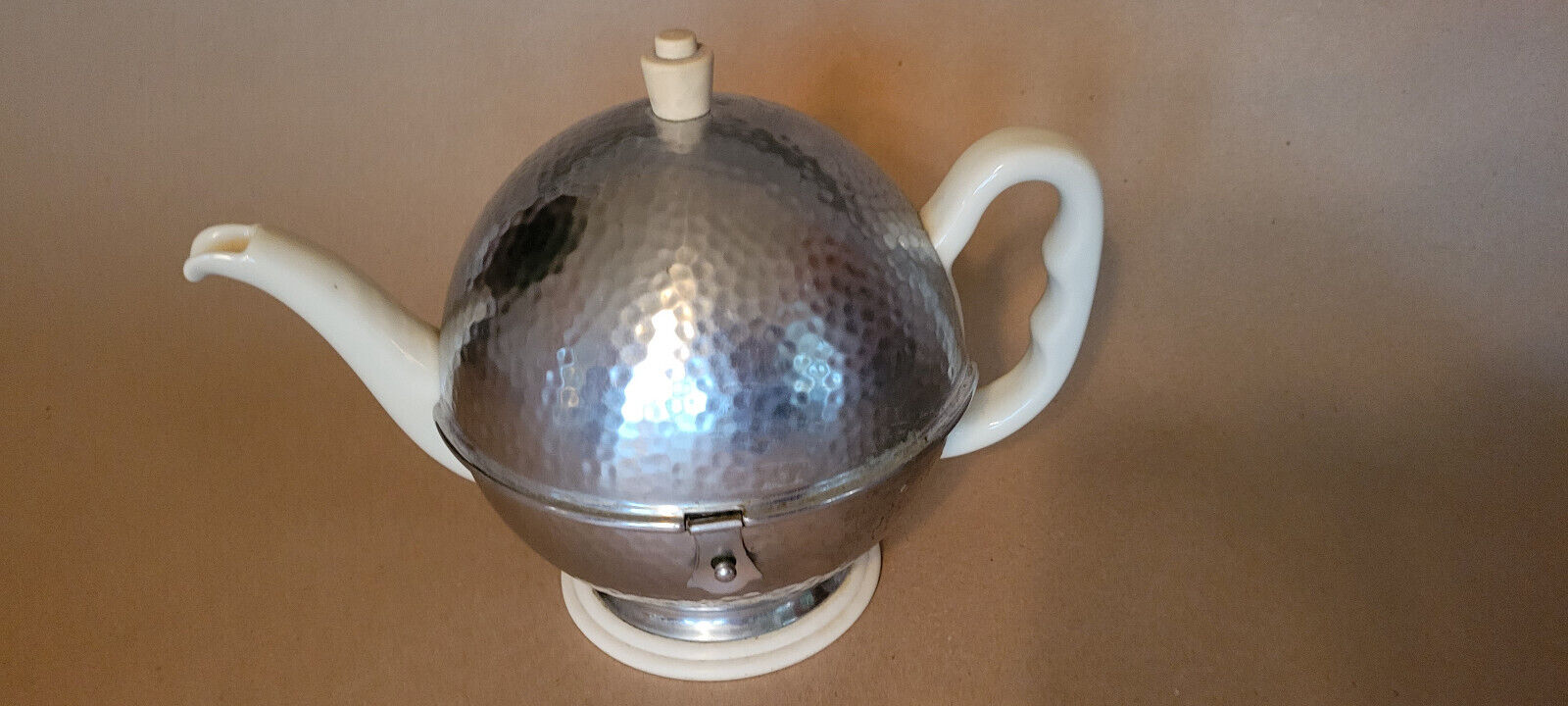 Vintage Art Deco Thermisol Bauscher-Lizenz Bavarian Insulated Hammered Tea Pot