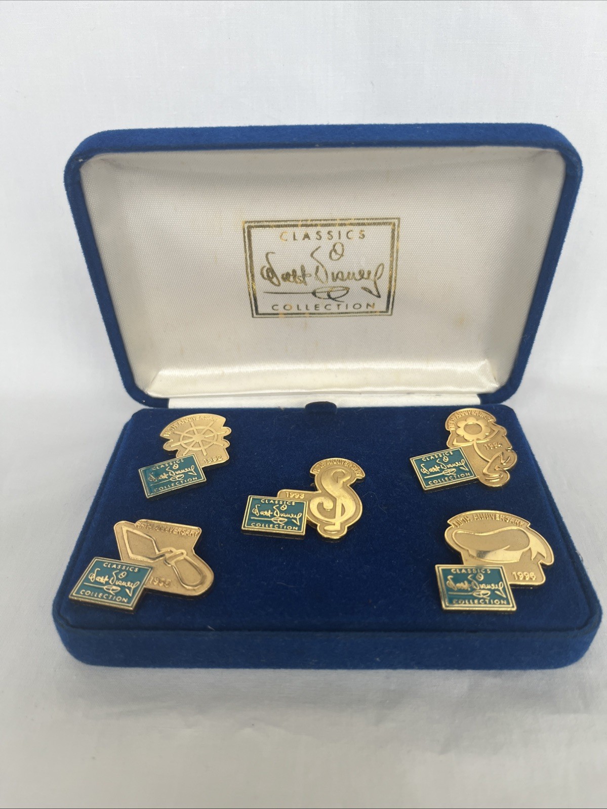 Vintage Walt Disney Classic 5th Anniversary Collection Pins Exclusive 1992-1996 Vintage Walt Disney Classic 5th Anniversary Collection Pins Exclusive 1992-1996