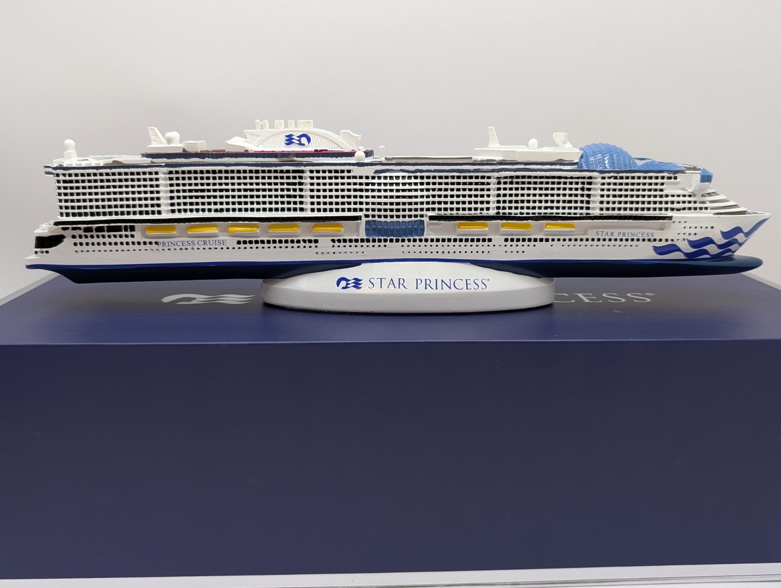 Star Princess 12” Cruise Ship Model New In Box Princess Cruises