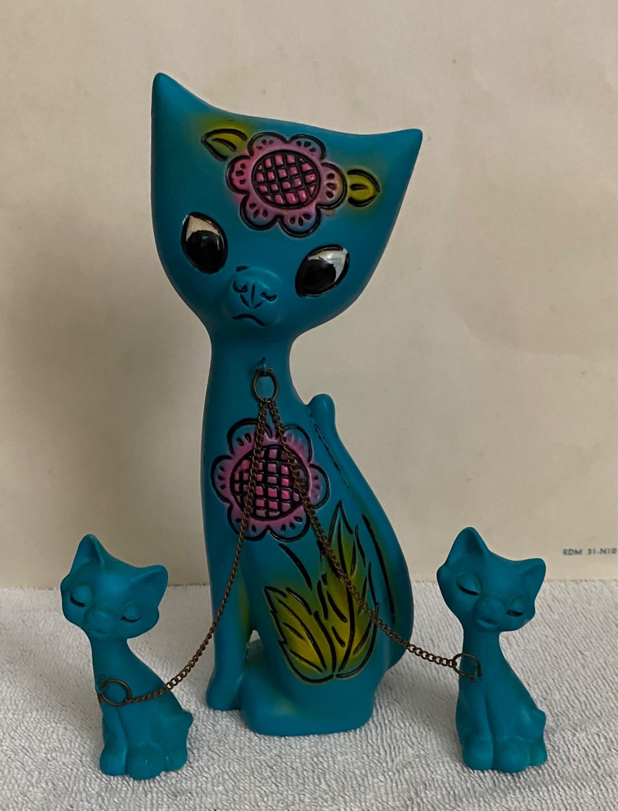 Vintage Norleans Blue Cat & Kittens Figurine - MCM Blue w/Pink Flowers - Eyelash