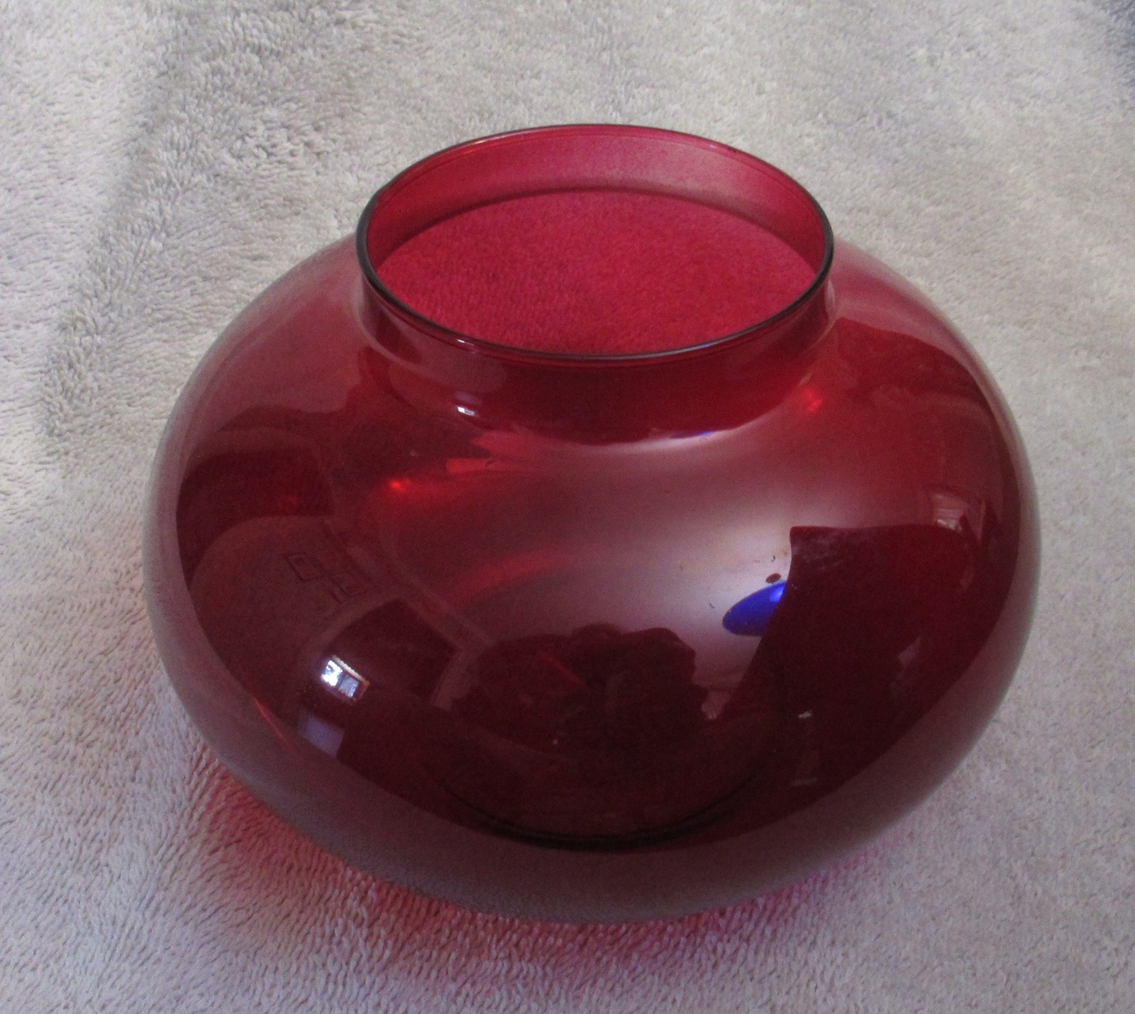 Ruby Red Round Ball Vase 4\
