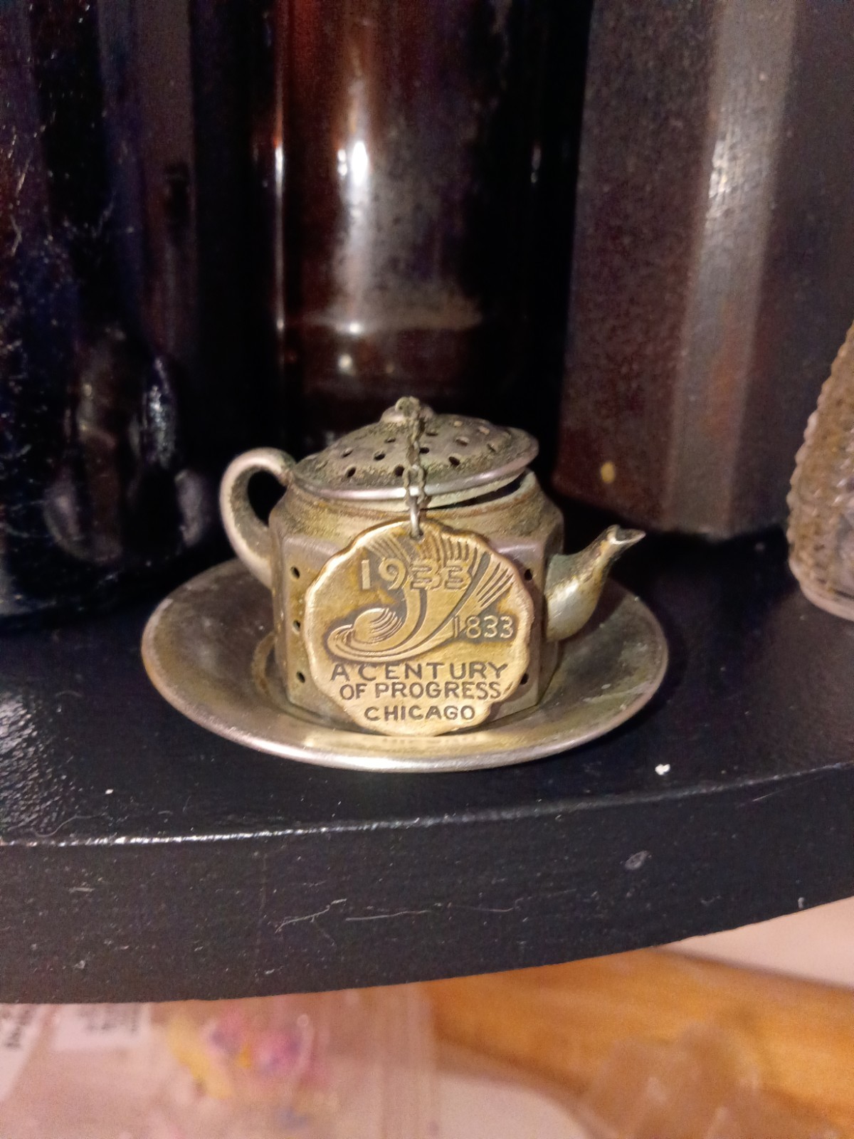 Vintage 1933 Chicago World\'s Fair Knobby Kraft Miniature Teapot Tea Infuser Fob