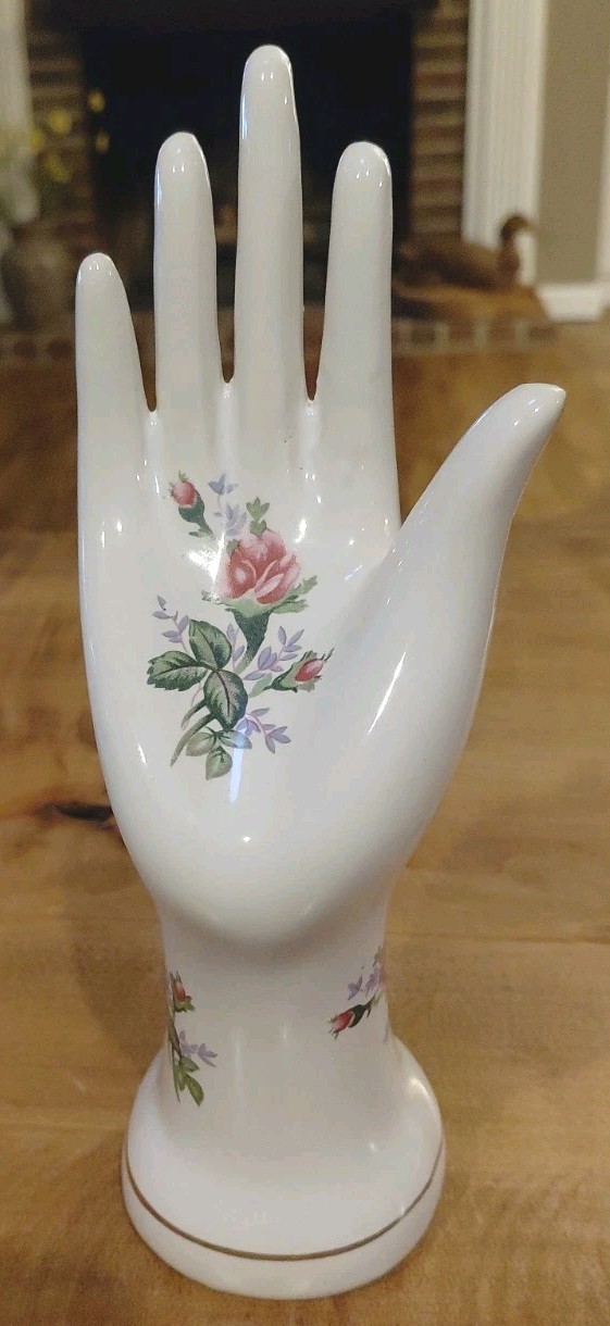 Vtg Porcelain Lady's Hand Figurine Floral Rose Chic Vanity Jewelry Ring Holder Vtg Porcelain Lady's Hand Figurine Floral Rose Chic Vanity Jewelry Ring Holder