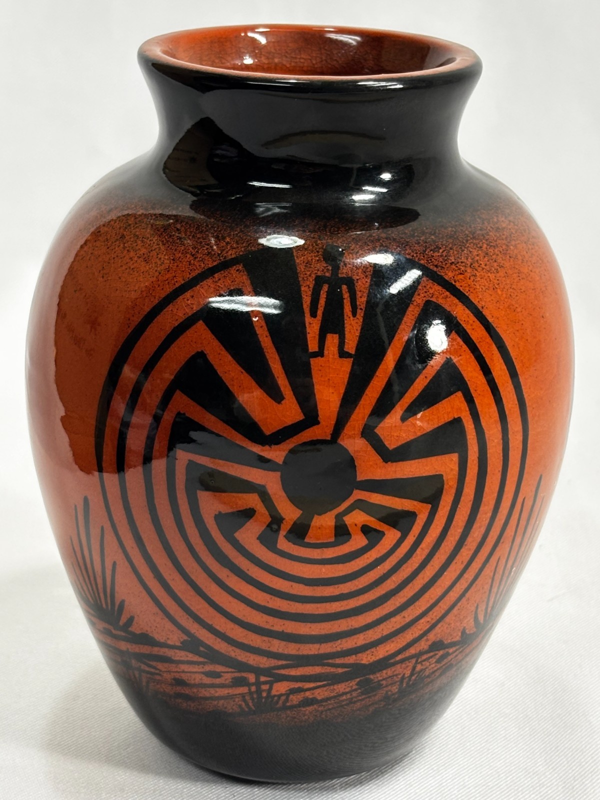 Handmade Artist signed E. MANUEL Native American VASE Spiral Labyrinth Motif ++