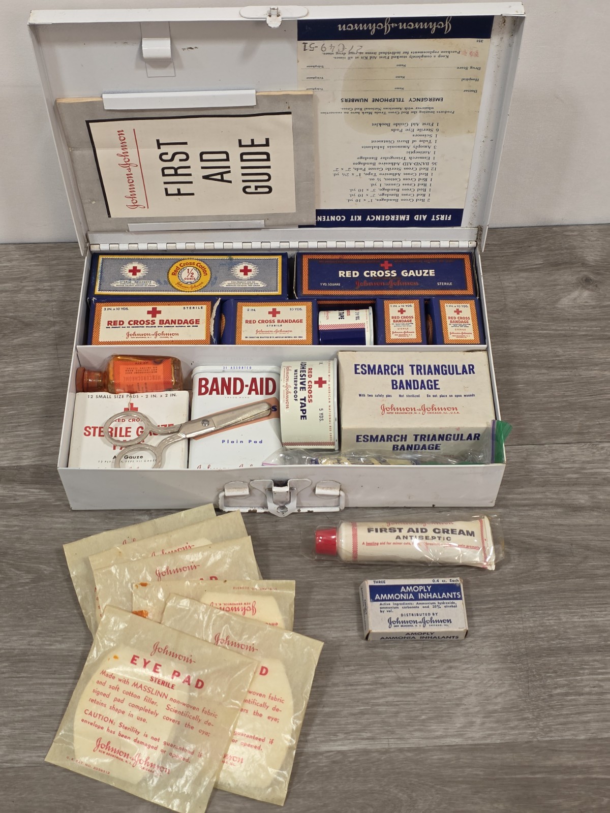 Vintage 1940\'s Johnson & Johnson First Aid Emergency Kit Metal w/Original Stock