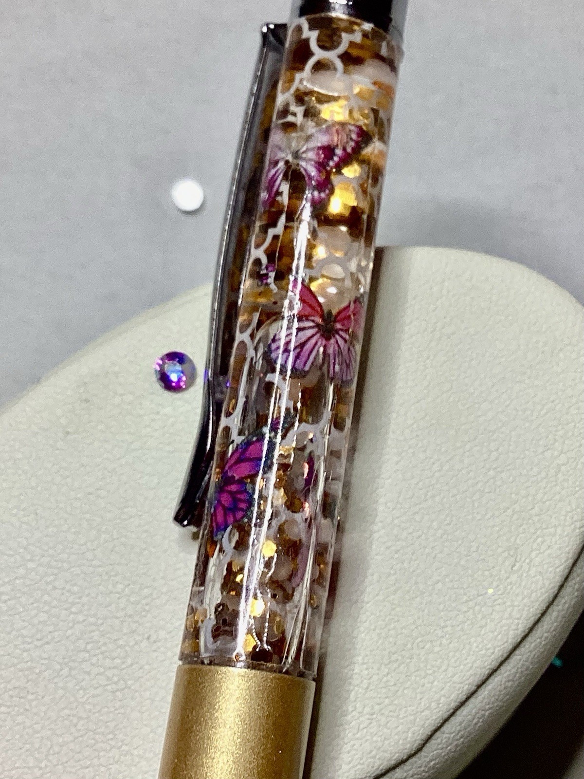 New White Lace & Butterflies w/chunky Gold Glitter Gold Float Pen