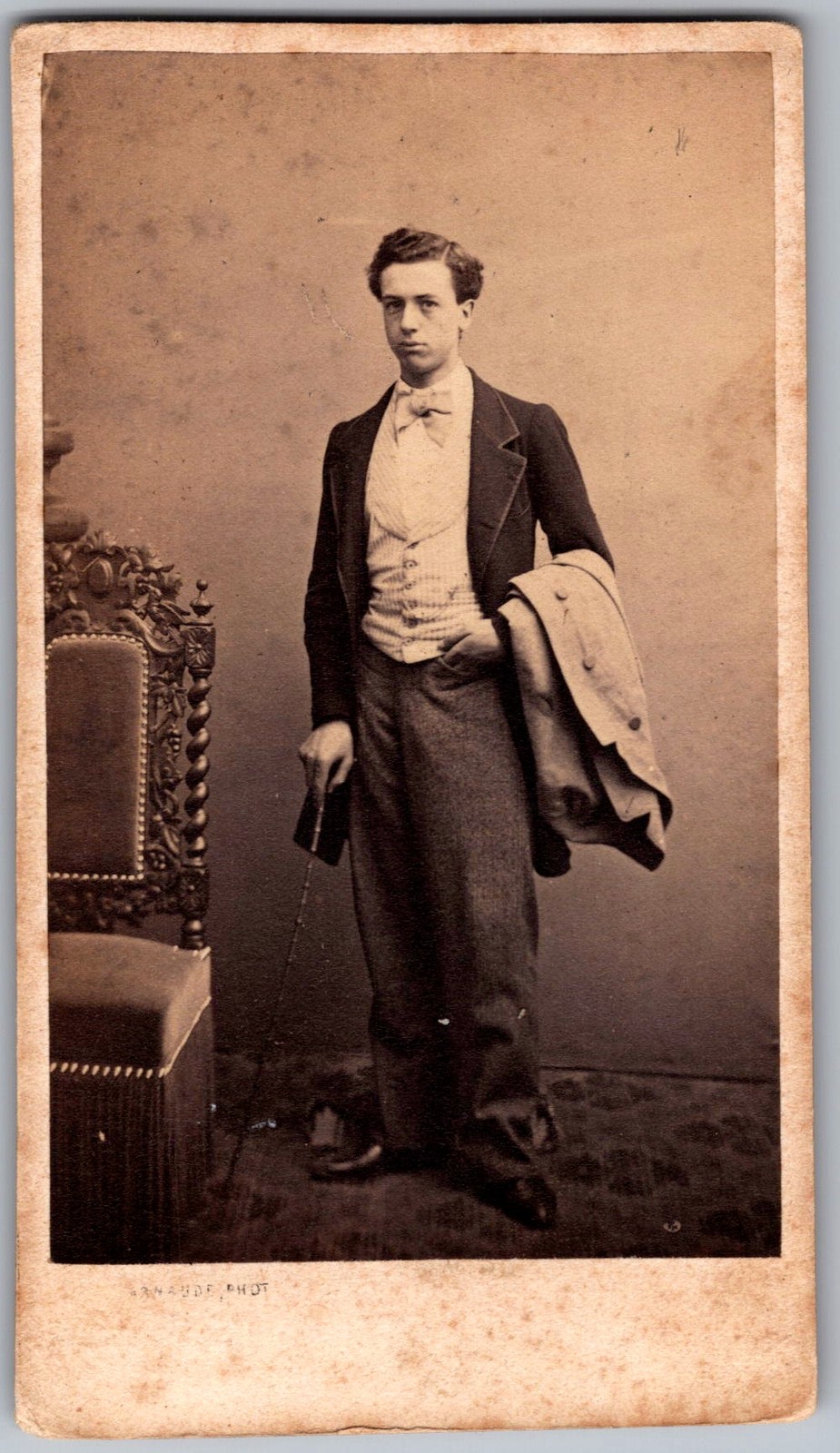 Antique CDV Circa 1860s J. Arnaude Handsome Man In Suit Marseille