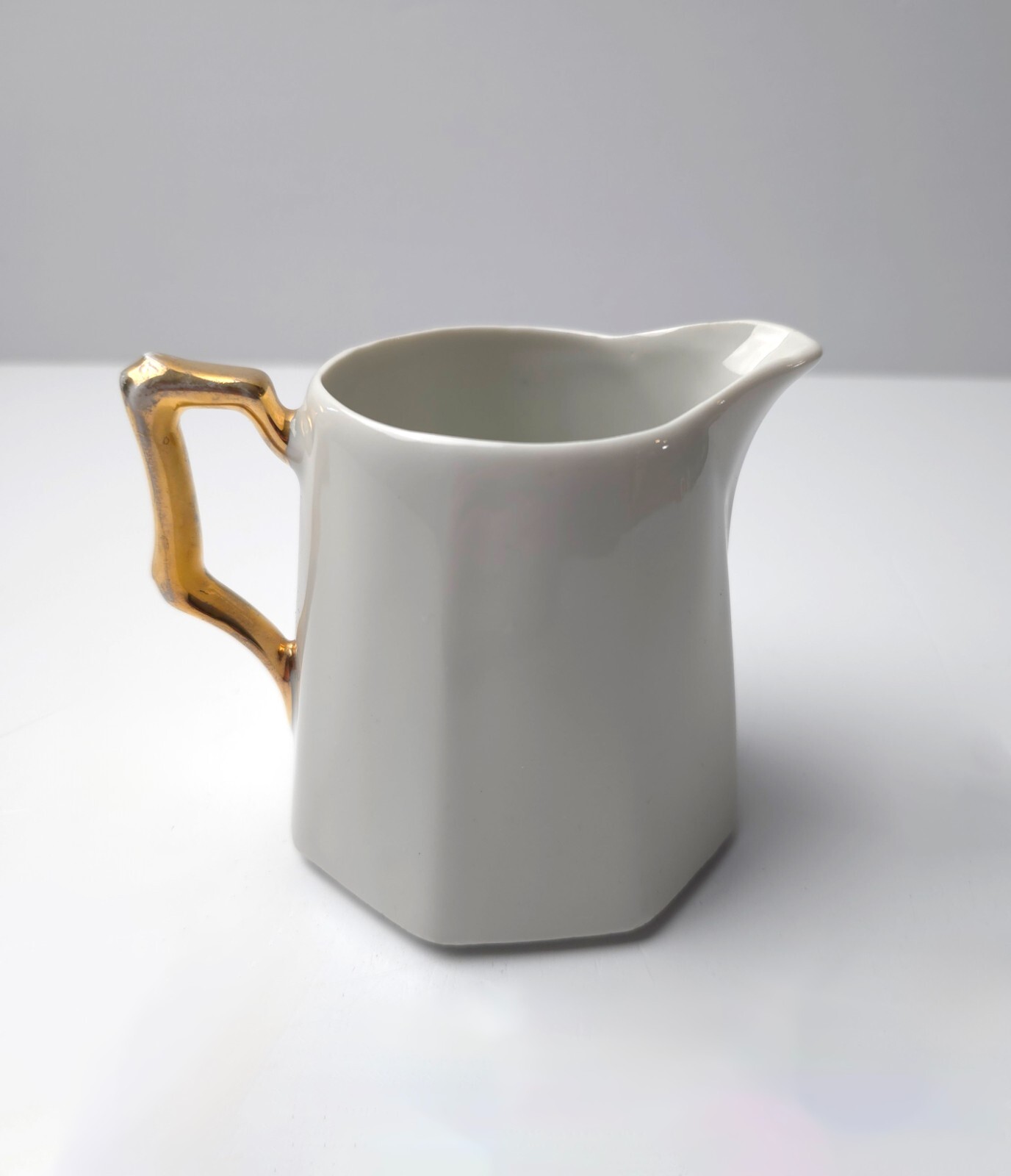 Antique 1919-27 PSAA Porzellanfabrik Schonwald Dept. ARZBERG Creamer