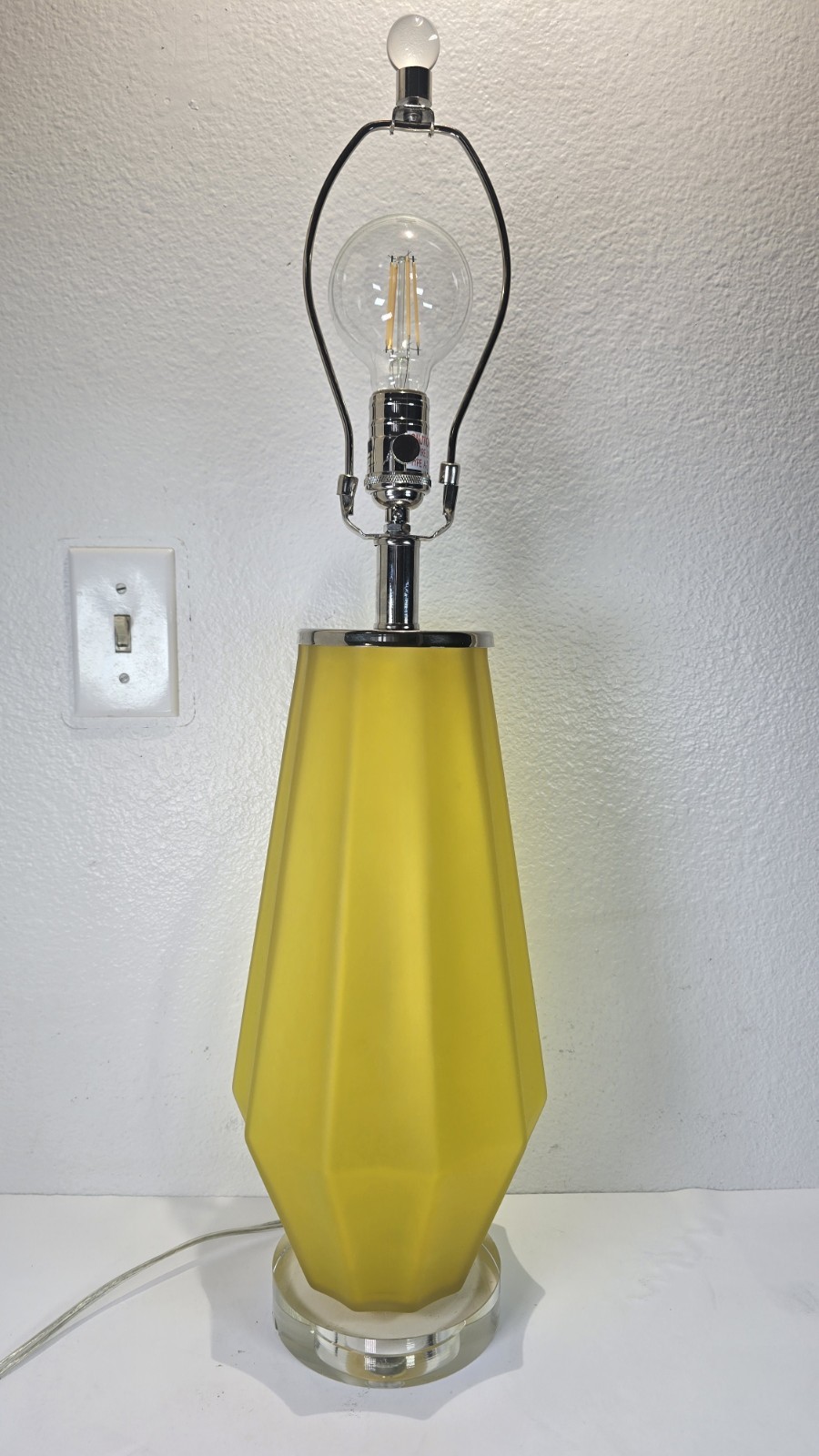 Vintage Global Views Yellow Frosted Glass Lucite Table Lamp MCM Geometric 29