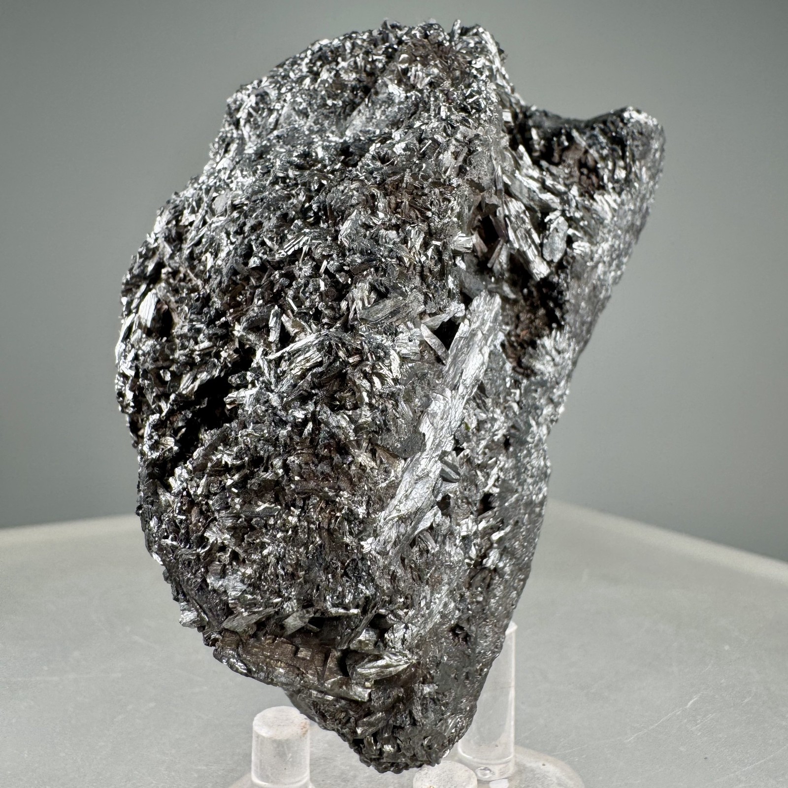 Well-Crystallized Black Manganite Specimen: Ilfeld, Harztor, Thuringia, Germany
