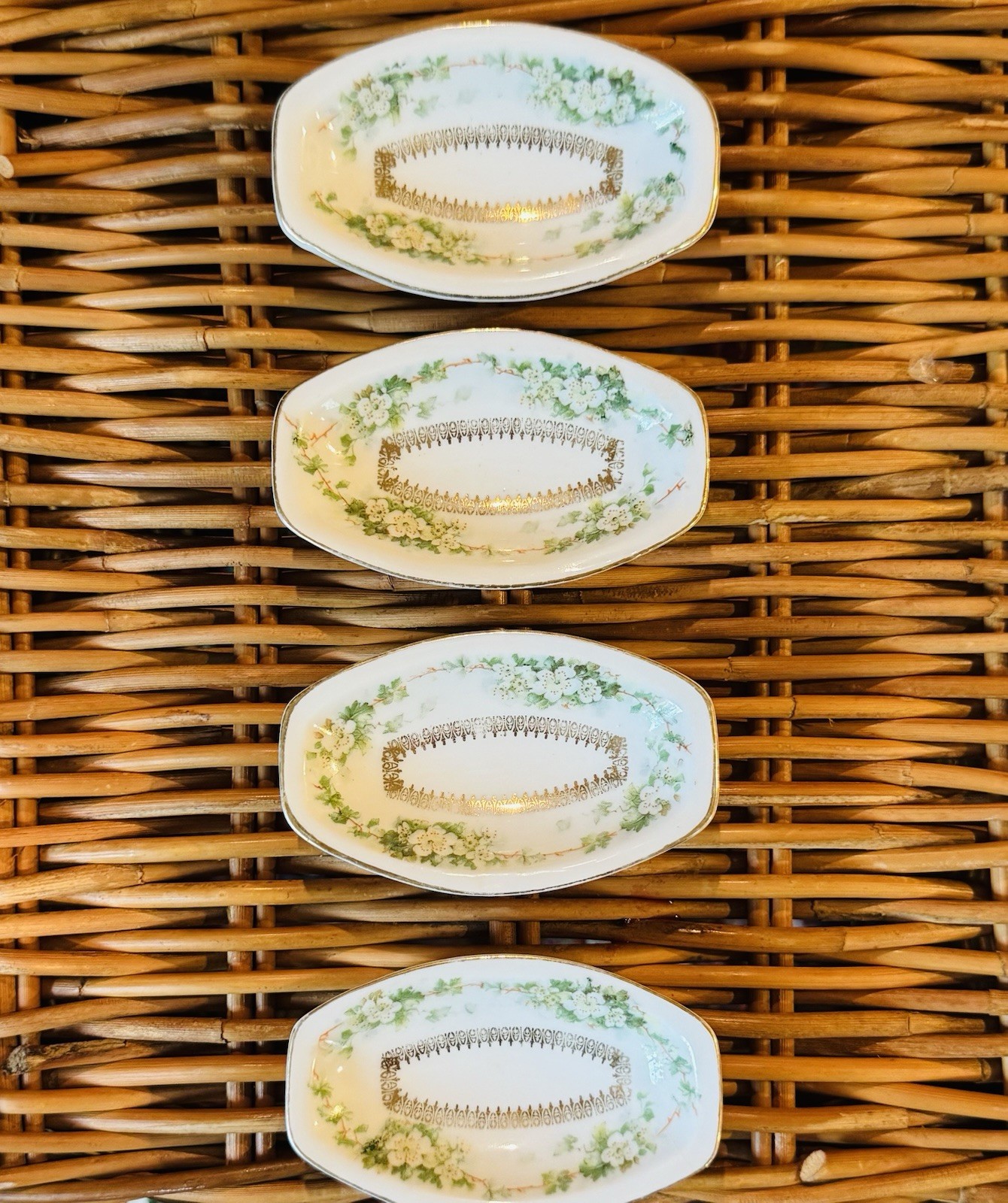 Three Crowns Germany Porcelain Bone Dish Set Of 4 Floral Gold Trim Trinket Vtg