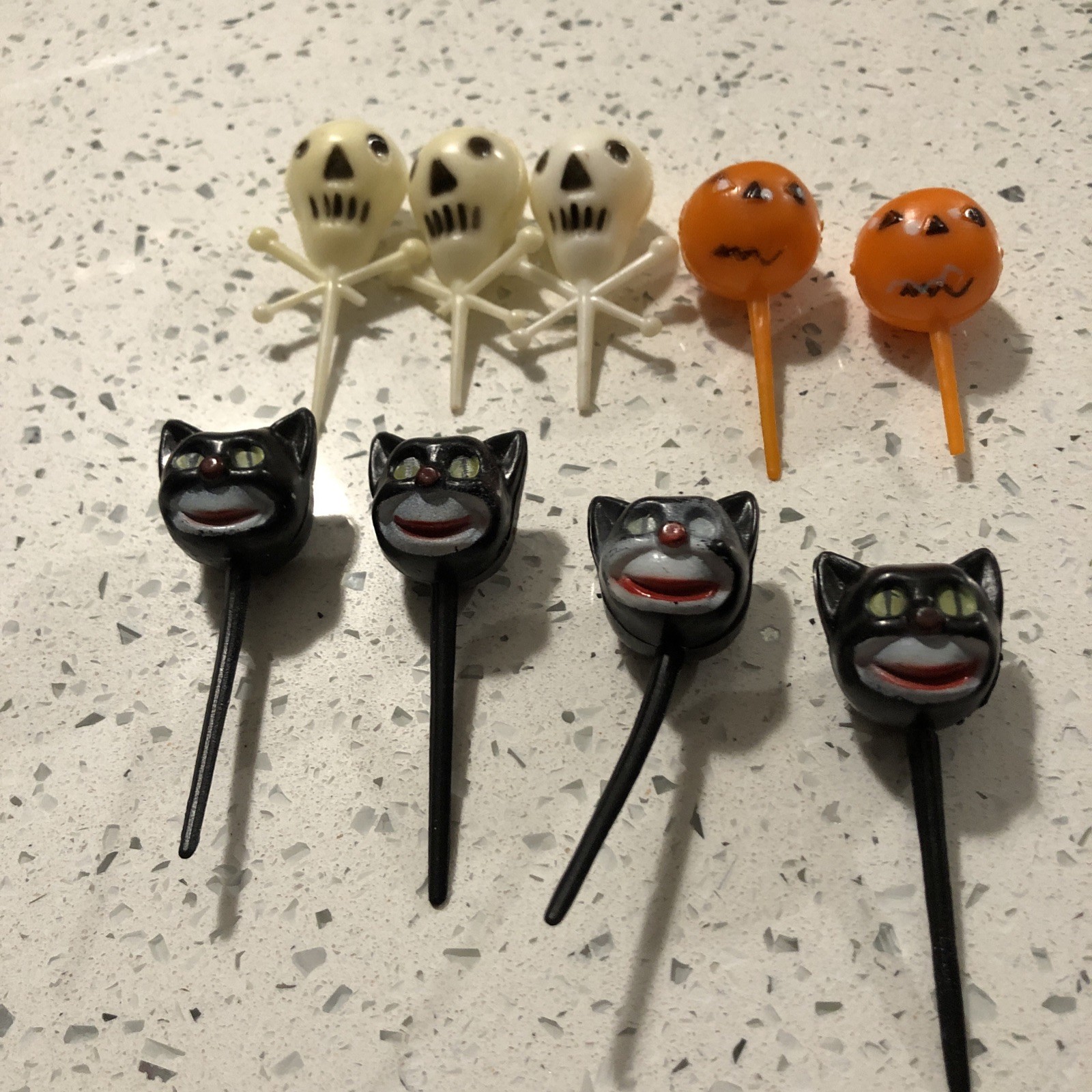 Lot (9)Vintage Halloween Cup Cake Toppers Black Cat, pumpkin ,￼Skull. Great piec