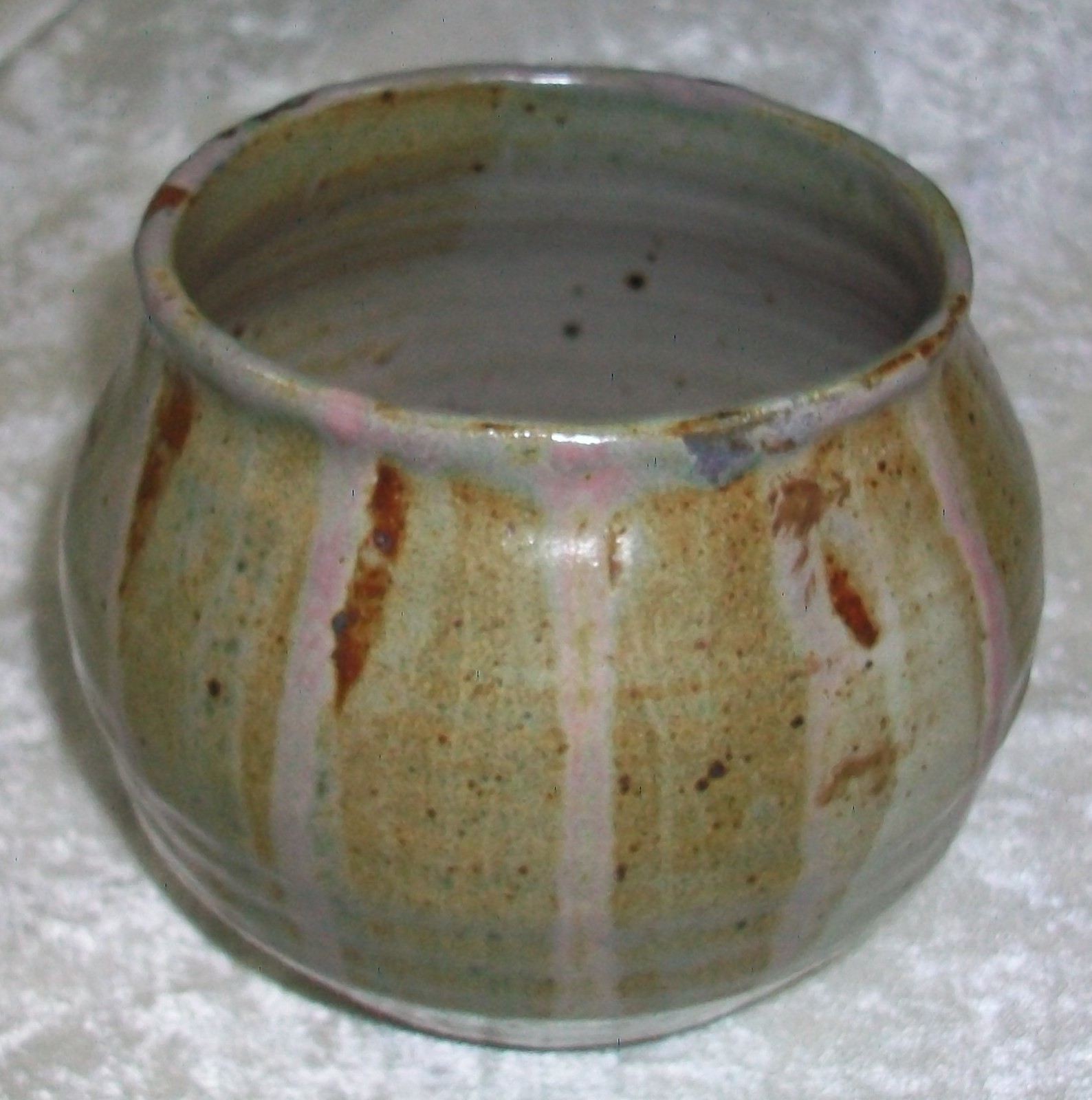 Vintage 1979 Kaye Round Gray Pink Drip Stoneware Art Pottery Jardiniere Planter