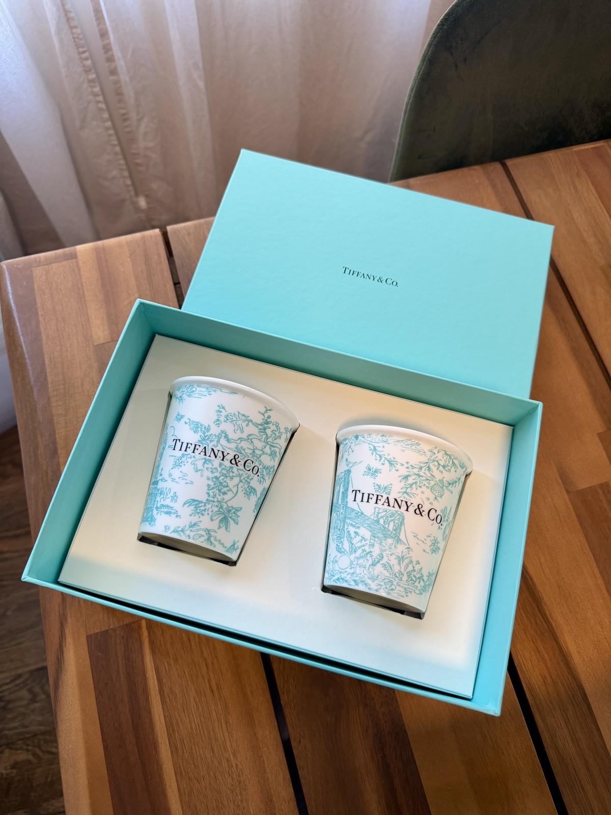 Tiffany & Co. New York Landmark Pair Cup Limited Bone China collectible Cups Tiffany & Co. New York Landmark Pair Cup Limited Bone China collectible Cups