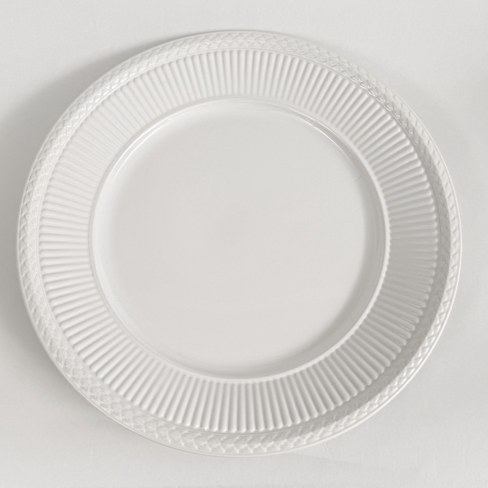 RARE Wedgwood Edme White 11.25\