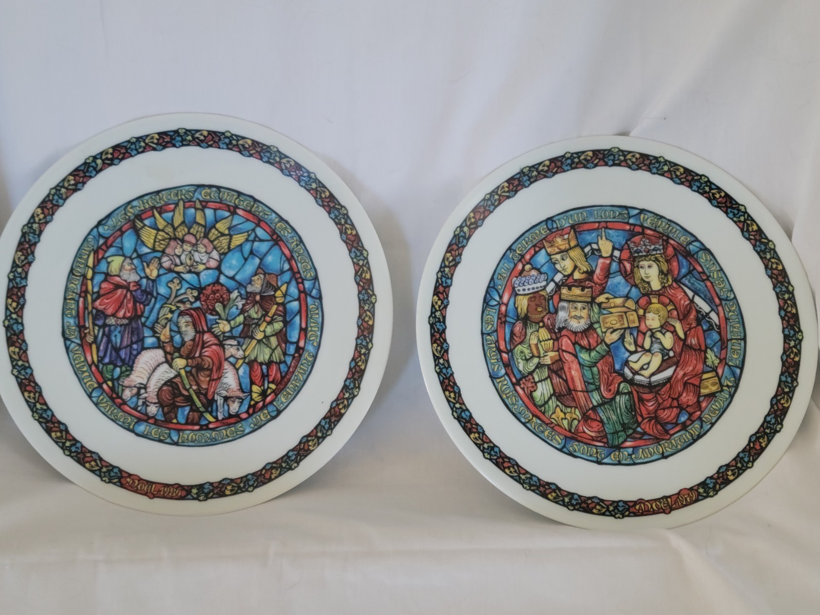 2 Vntg Henri D'Arceau-Limoges Noel Vitrail Colllector Series 8 1/2