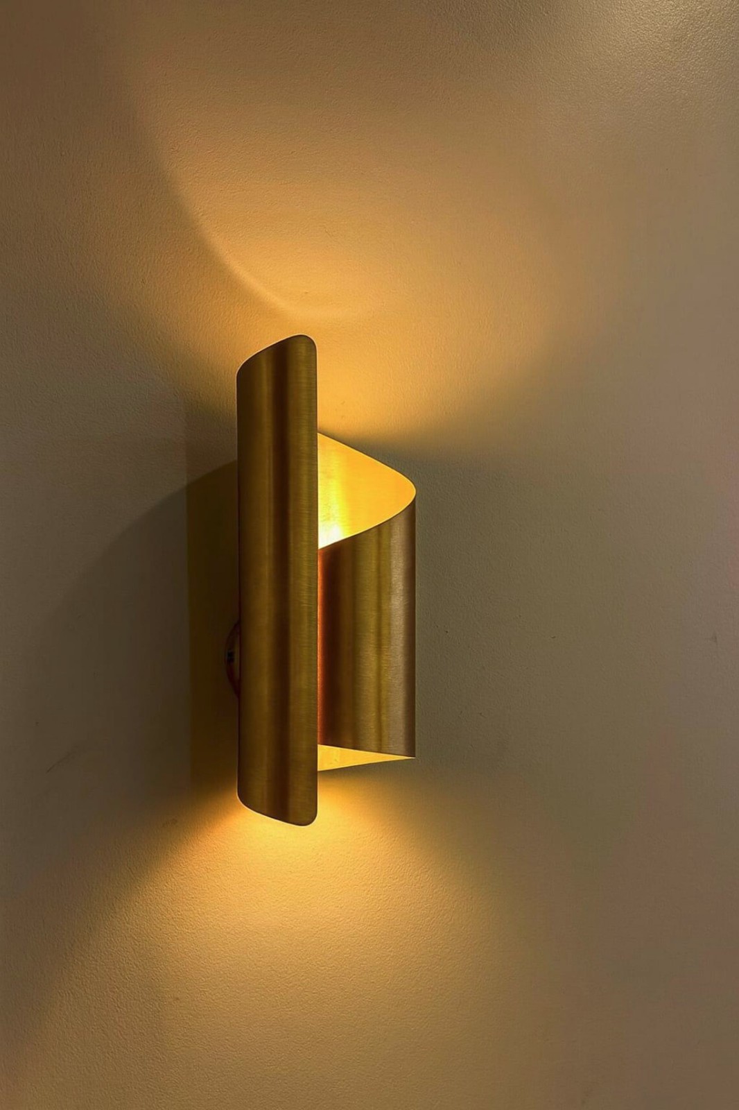 Modern Handmade Brass Wall Scone Unique Luxury Ideal for Home Office Light