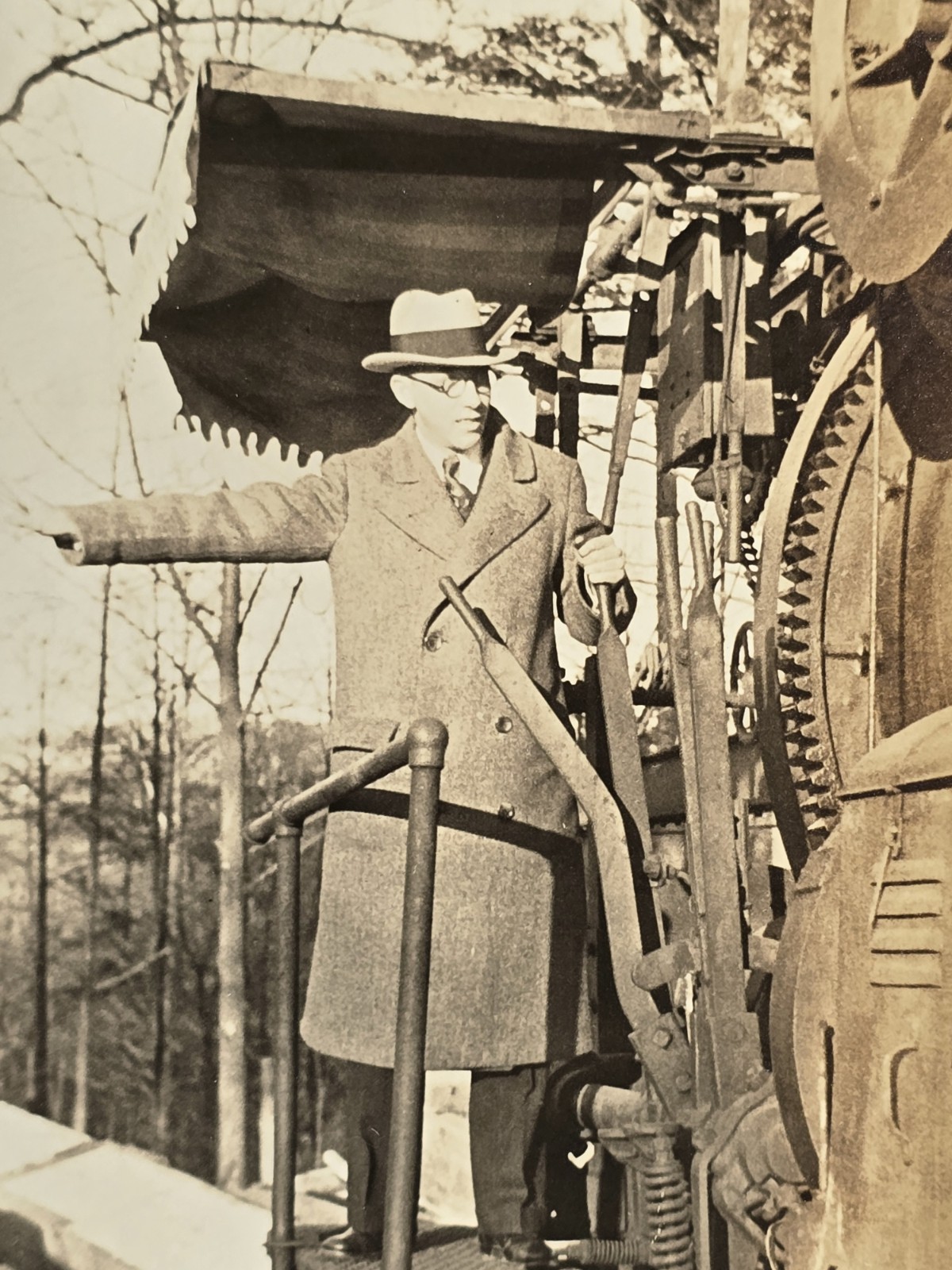 Lot 2 Vintage 1931 Heavy Machinery Photos Executive Steam Shovel Gears Stamped