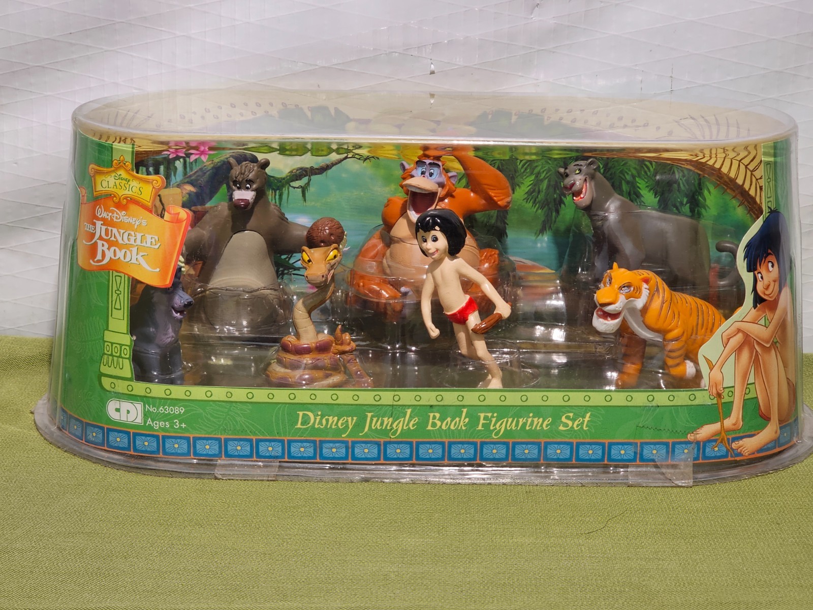 SEVEN VINTAGE Disney The Jungle Book figures