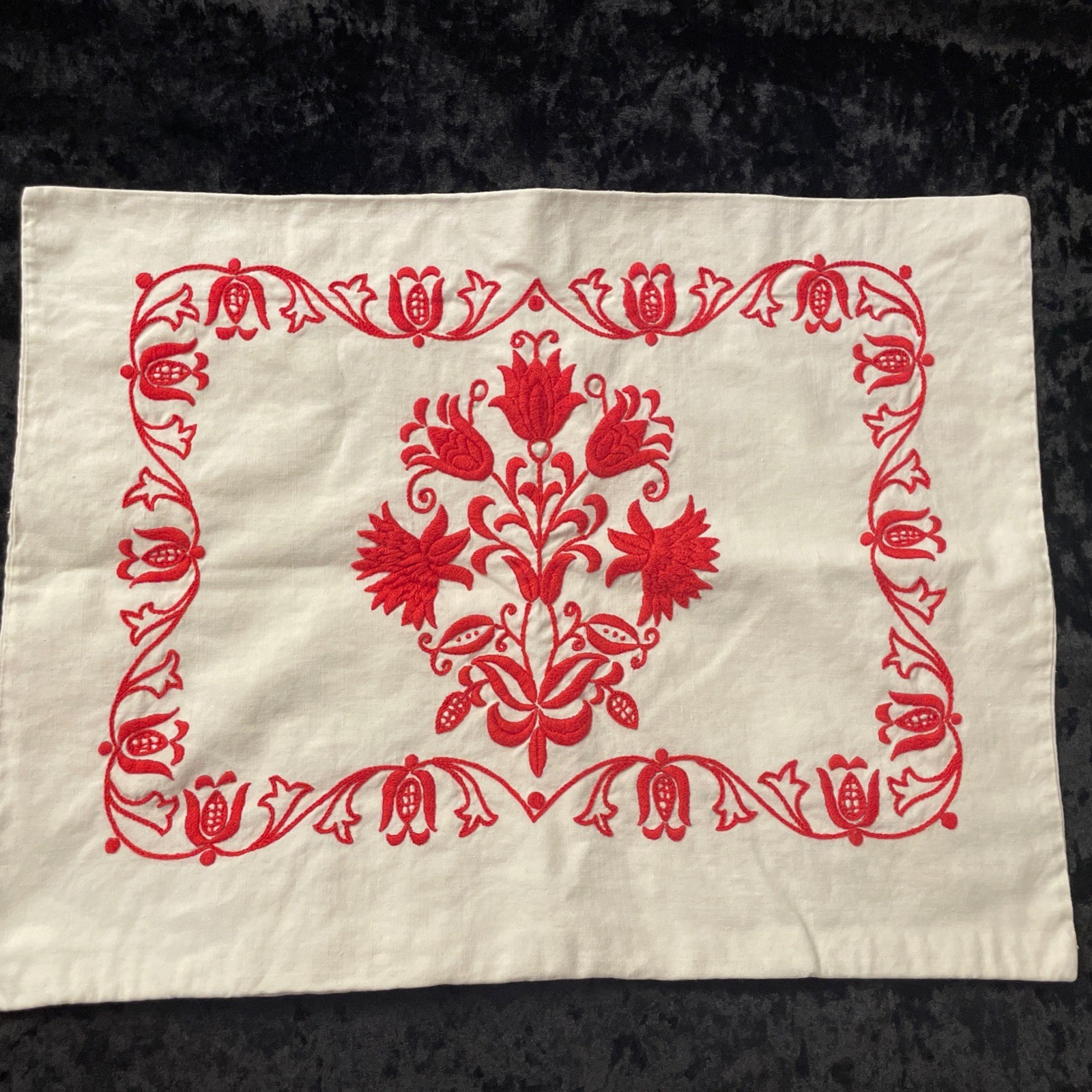 Vintage Authentic Hand Embroidered Hungarian Pillowcase Kalotaszeg Redwork 21x16 Vintage Authentic Hand Embroidered Hungarian Pillowcase Kalotaszeg Redwork 21x16