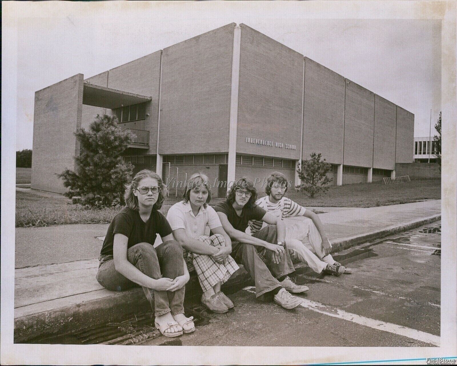 1975 Charlotte Nc Students Losing Summer Jobs Robin Barnes Teenagers Photo 8x10