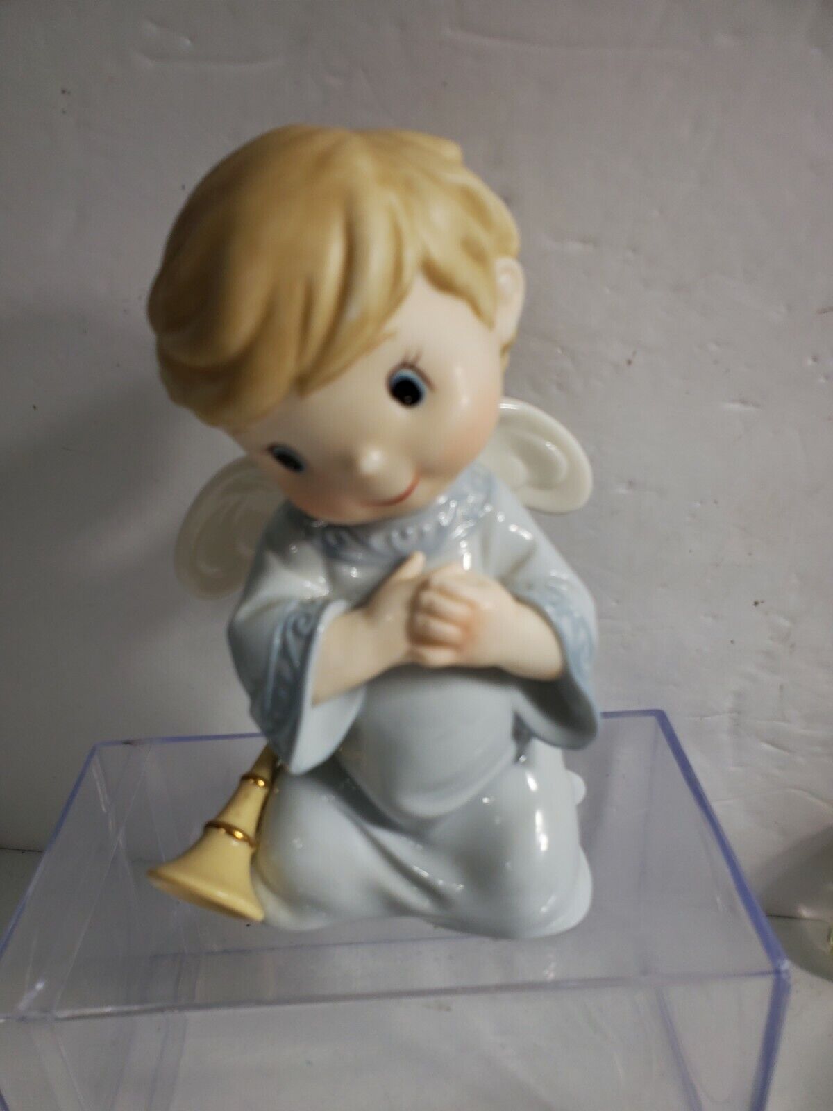 Baby Angel Porcelain Figurine Blue & White With Trumpet 8\