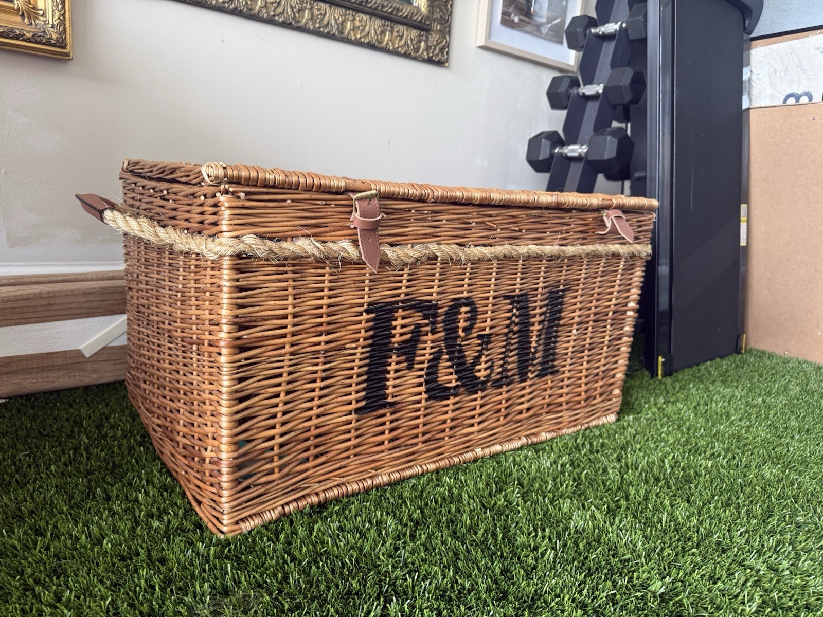 Fortnum and Mason Extra Large Wicker Basket with Lid and Handle