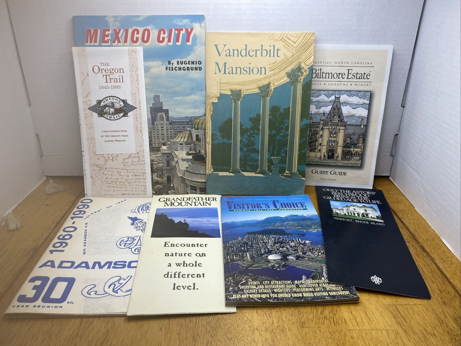 Vintage Souvenir Travel Maps ,pamphlets Mex. City, Vanderbilt Man, Vancouver Ect