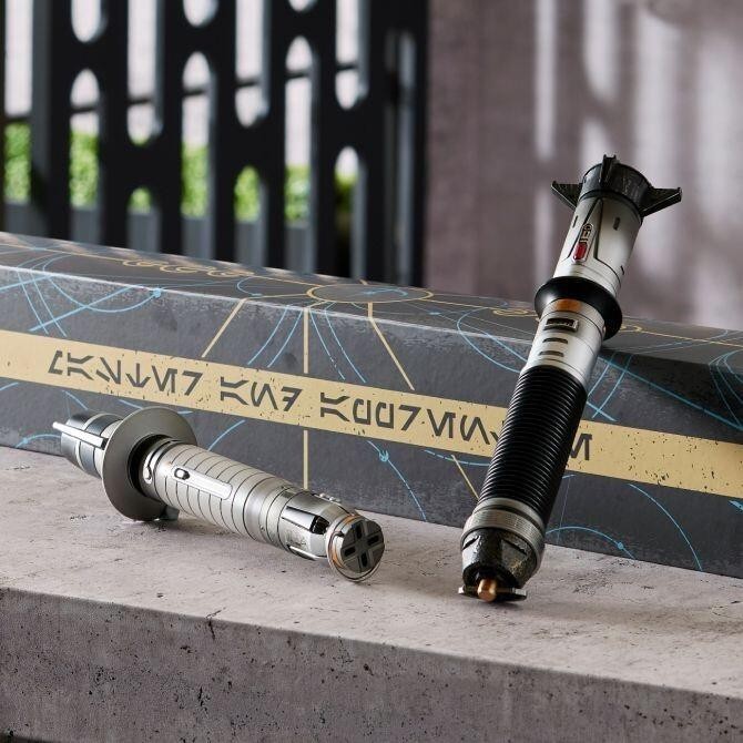 Star Wars Ahsoka Baylan Skoll Shin Hati Lightsaber Hilt Set Disney U4525 Limited