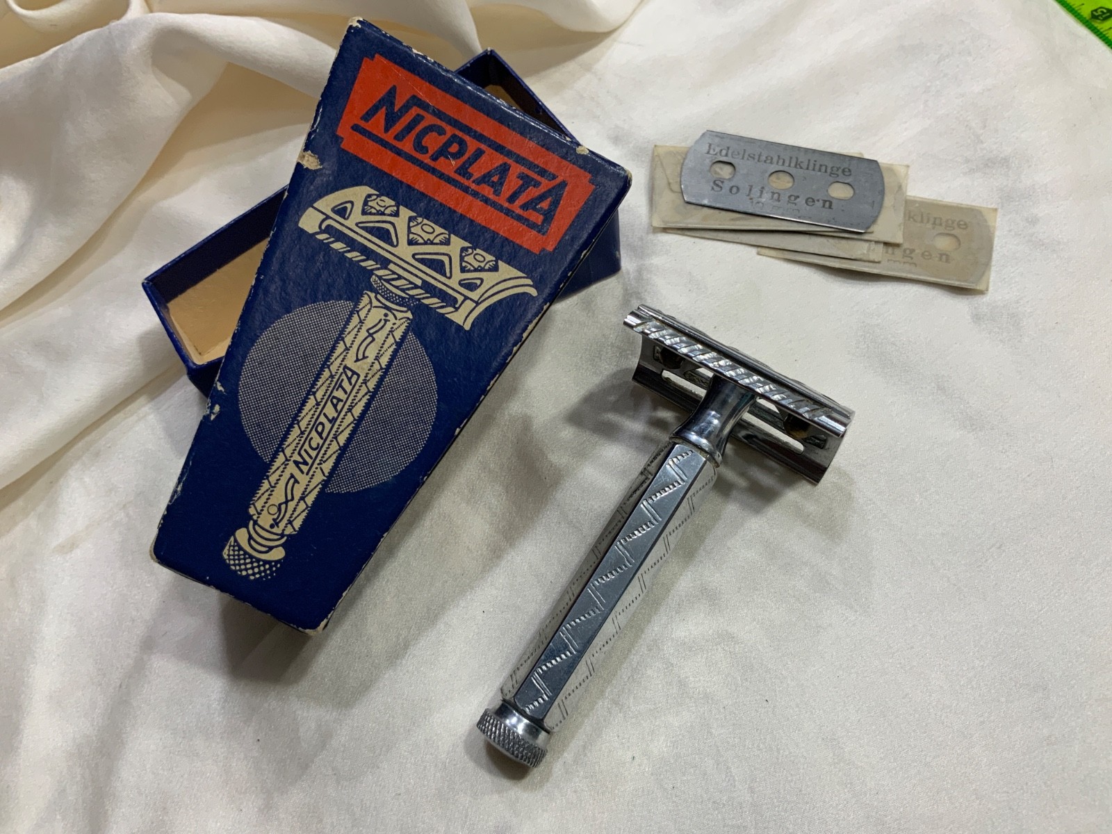 Nicplata safety razor + 5 Solingen blades WW2 era  1930s–1940s German