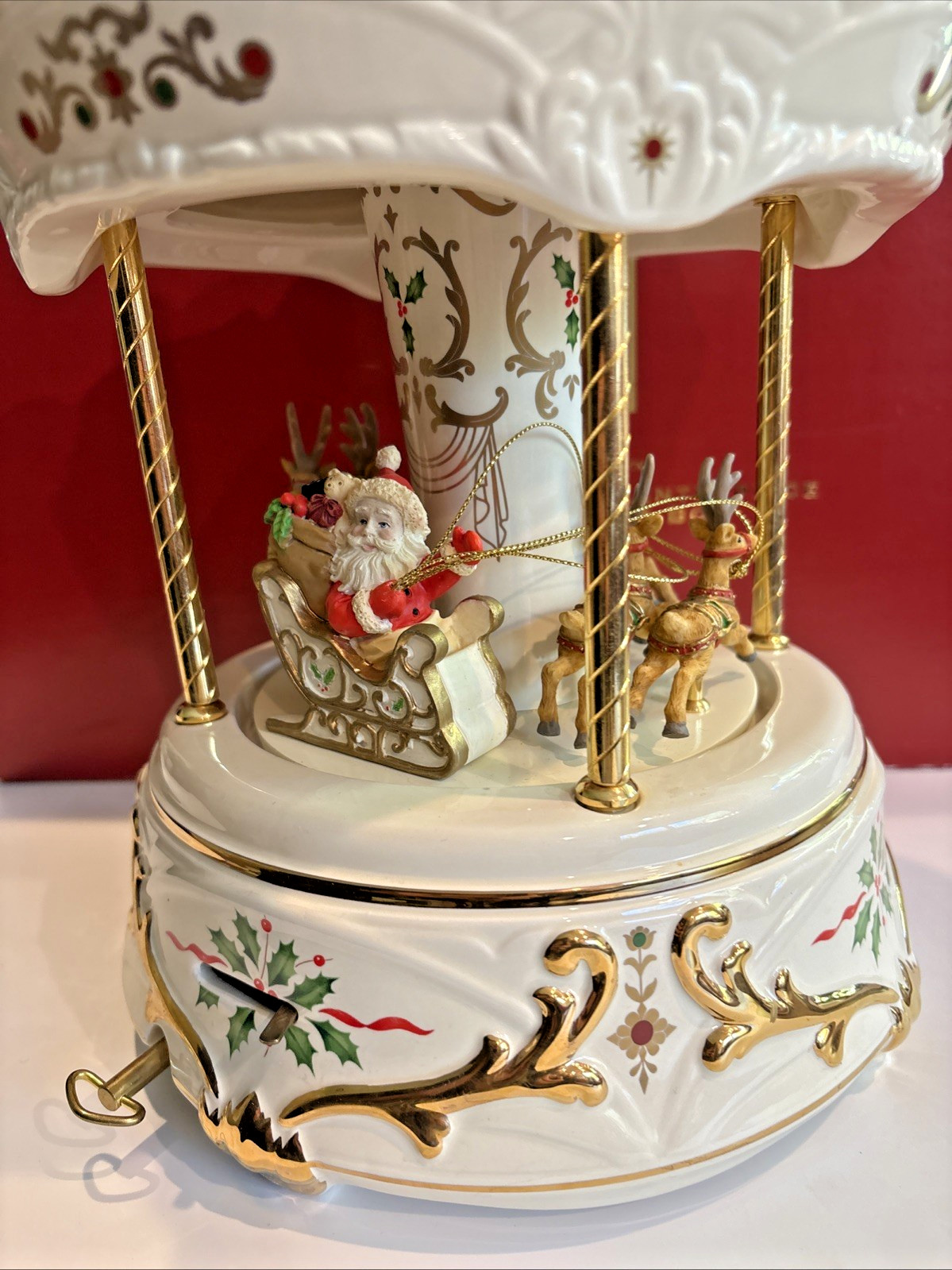 Lenox Holiday Christmas Carousel Santa Millennium Centerpiece Musical Works 1999