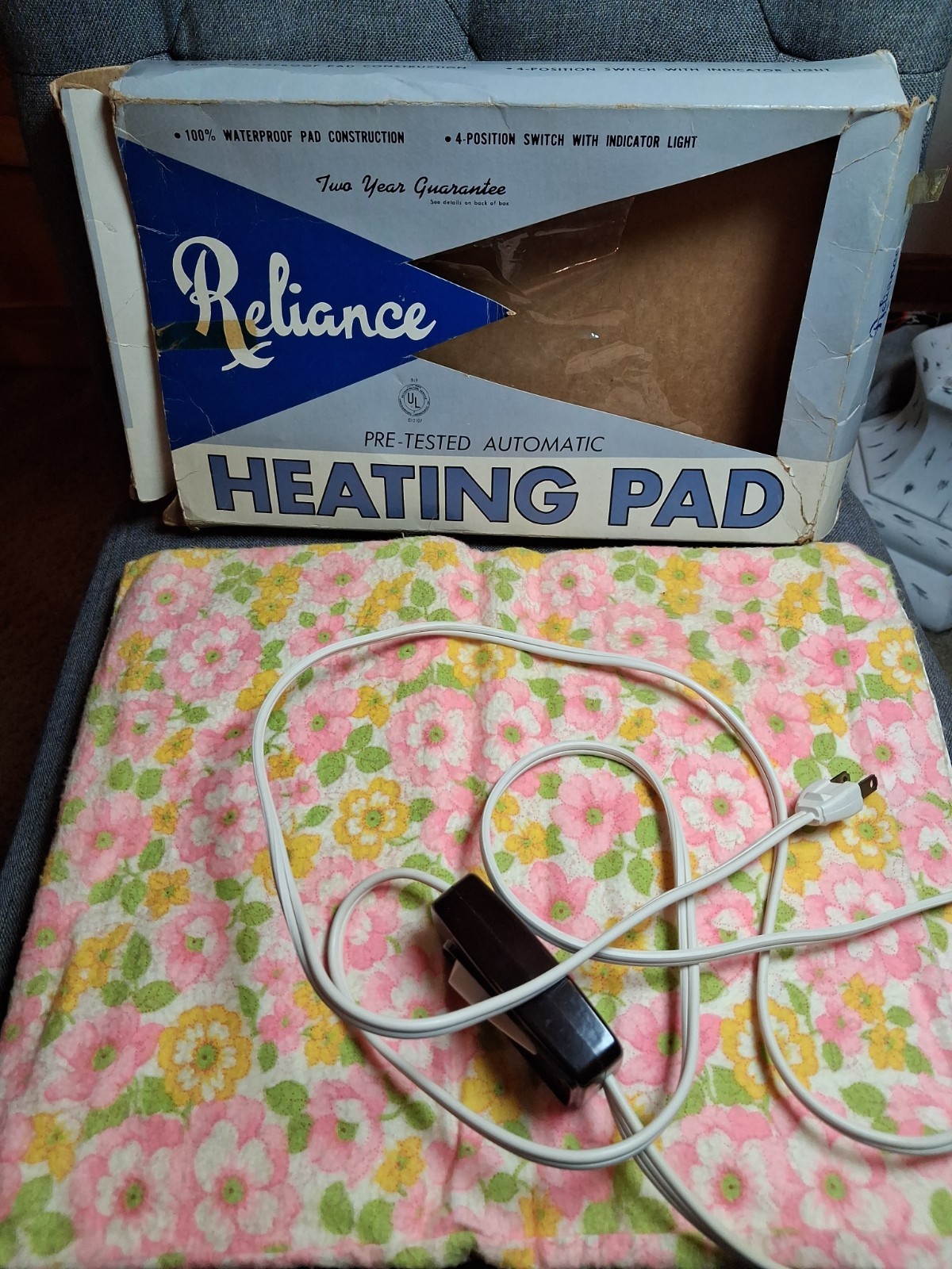 Vintage Reliance Flower Power 1970s Heating Pad MCM Floral 3 Heat Works Great