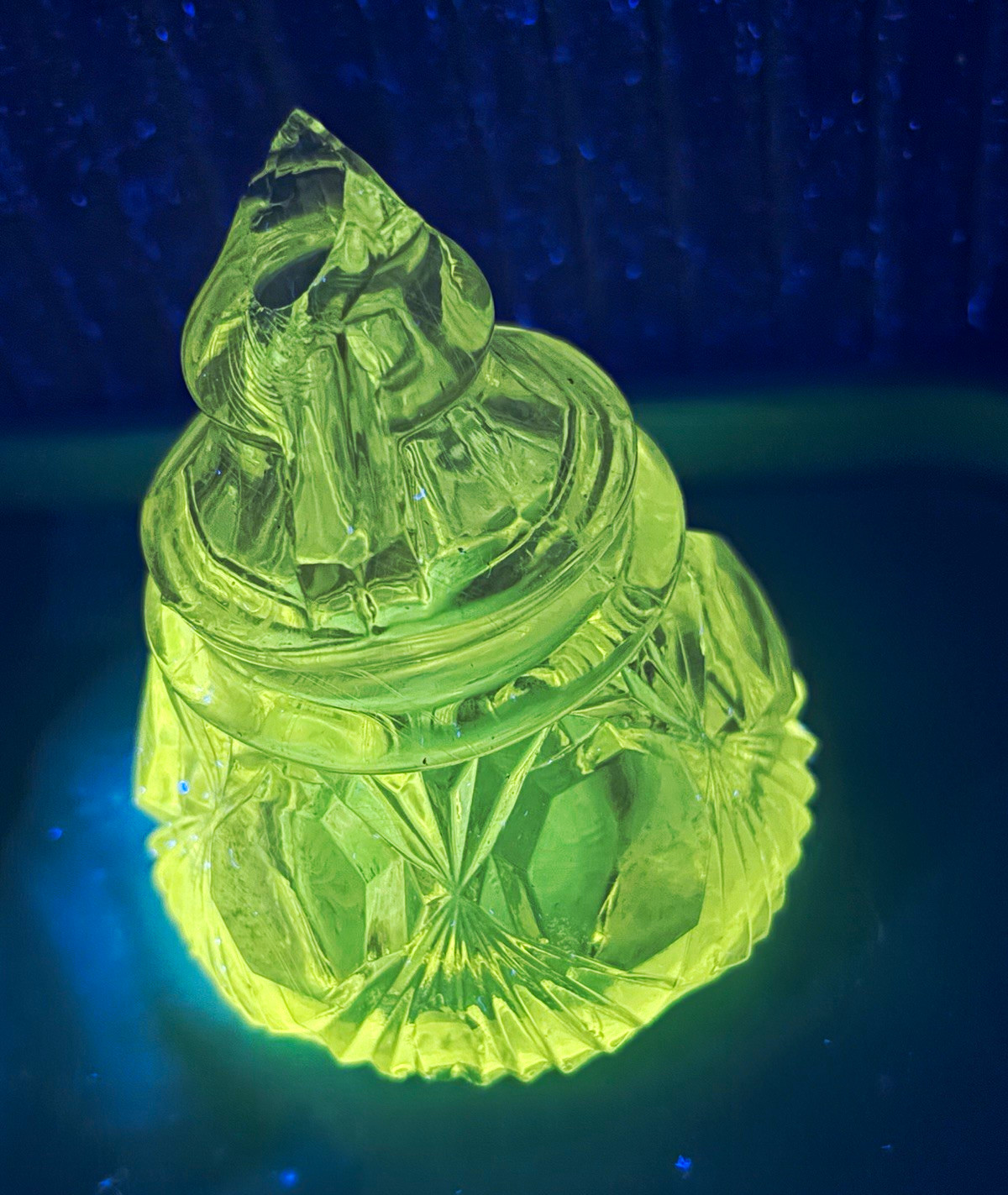 Antique 1890s Uranium Glass Inkwell - Figural Howling Bear EAPG UV Glow Relic