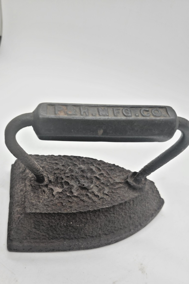 Antique P. & P. H. German Cast Iron Sad Iron 6\