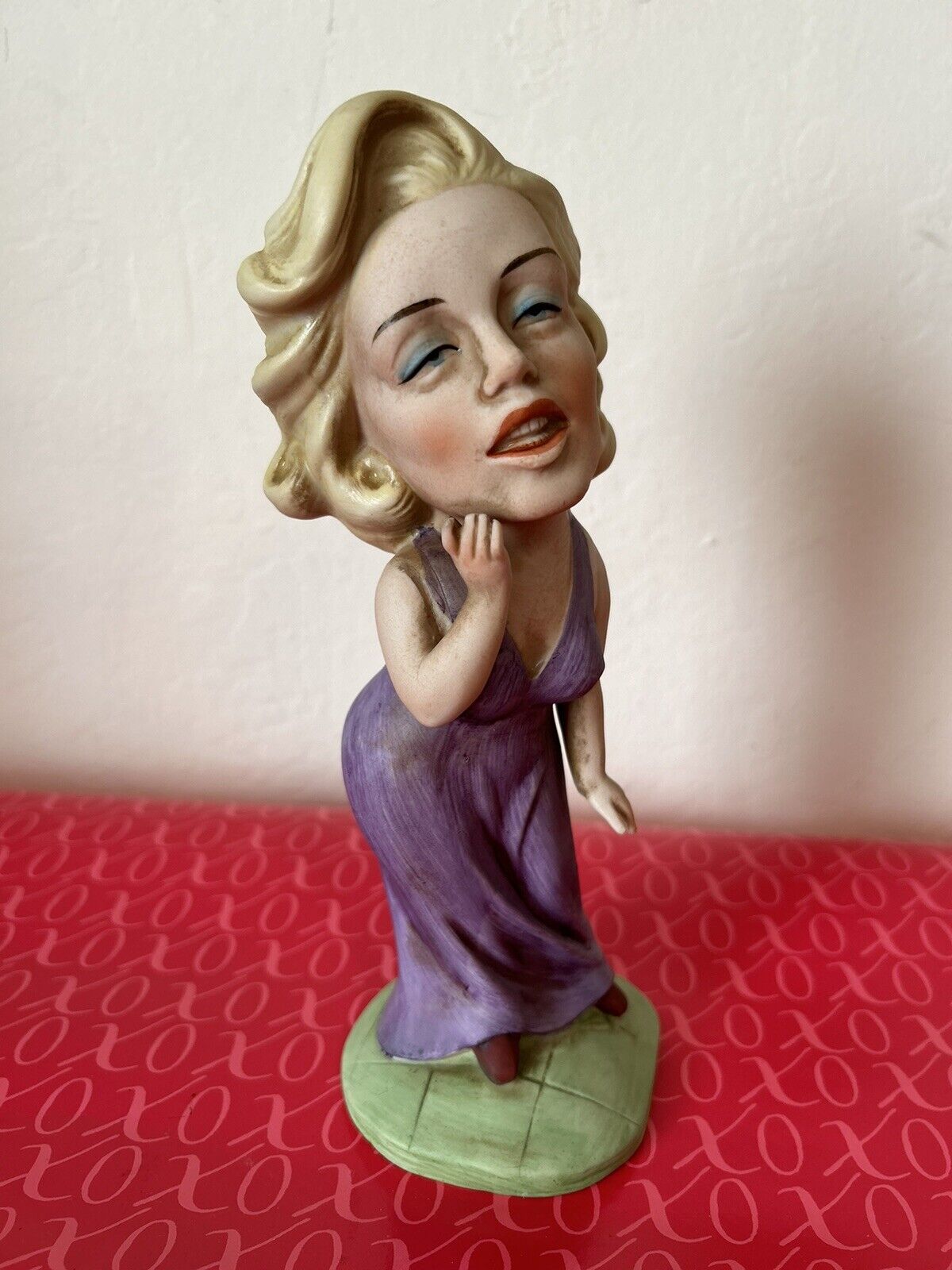 Vtg Marilyn Monroe Porcelain Figure Royal Crown Celebrity Collectible.