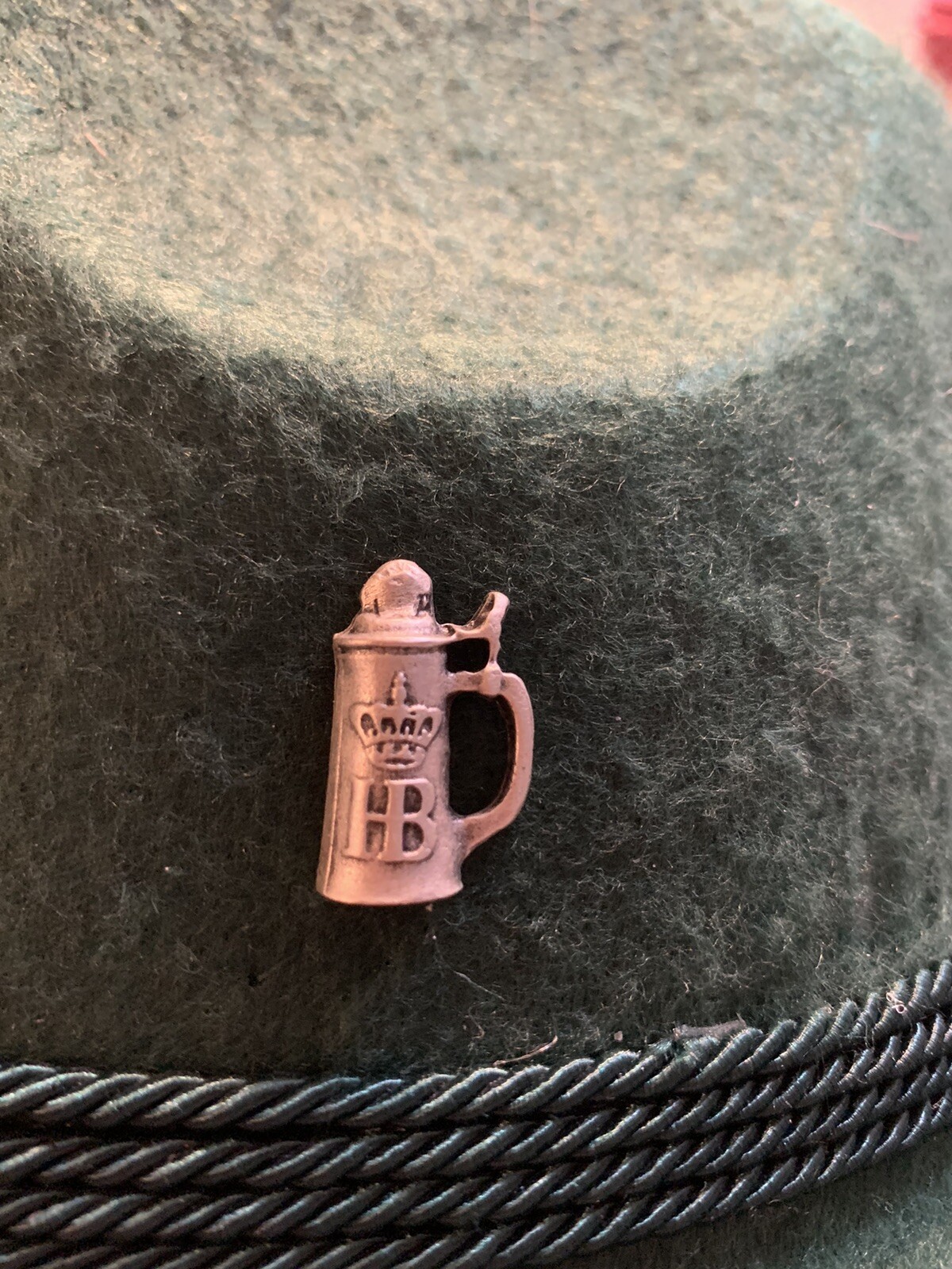 HB Stein with Crown Oktoberfest/German Hat Pin