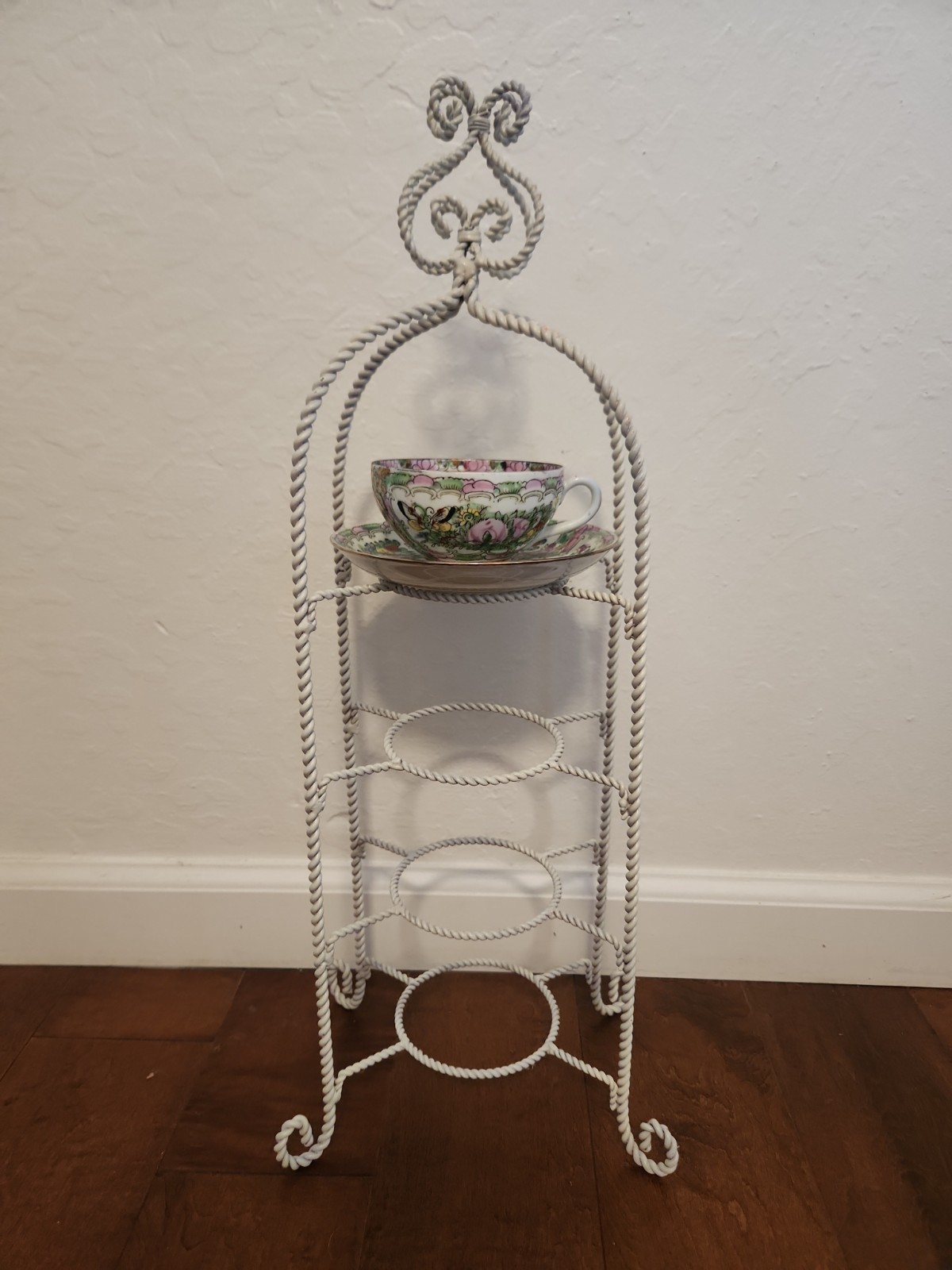 4 Tier Tea Cup And Saucer Holder Display Stand Rack - Twisted Metal 
