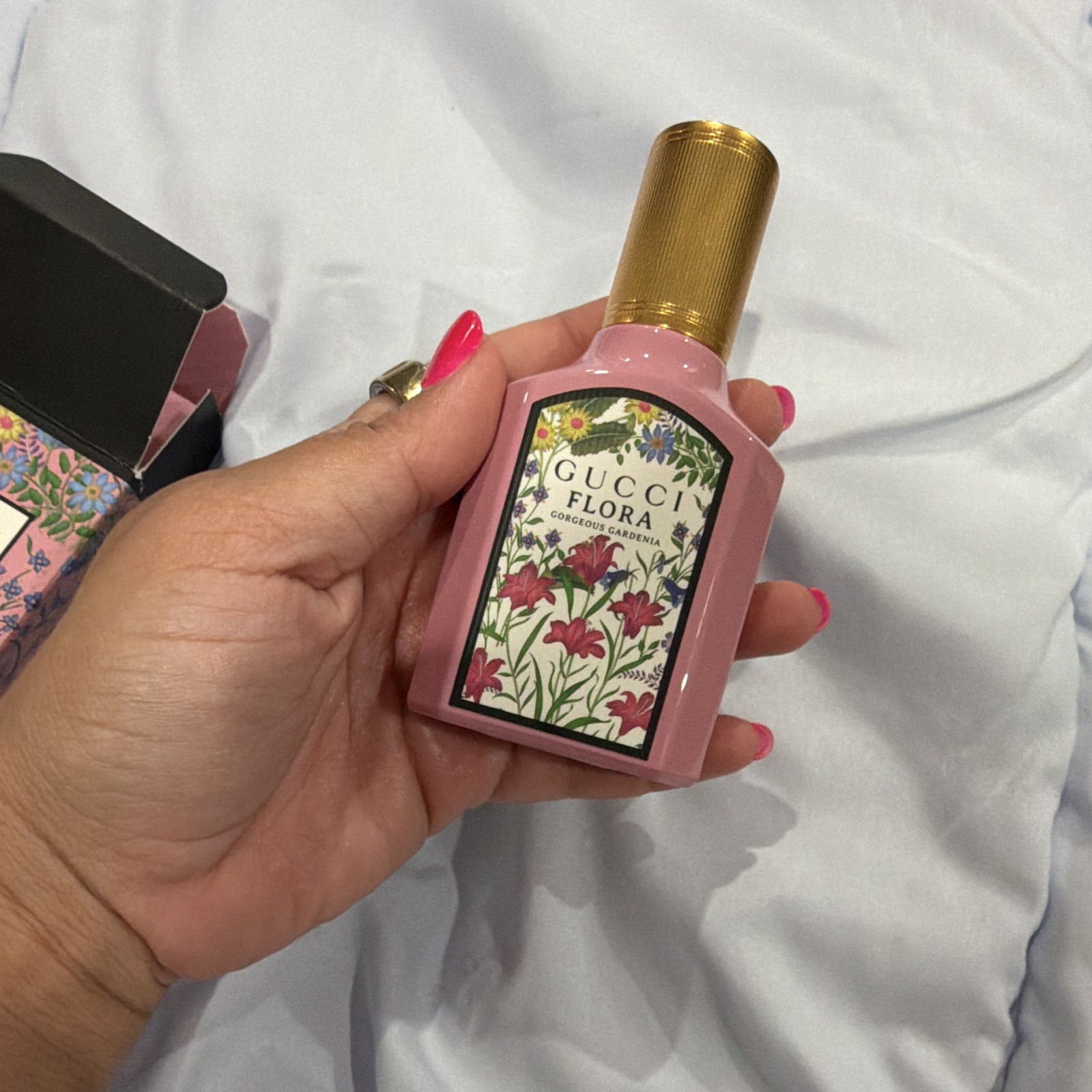 Gucci Flora Gorgeous Gardenia Perfume Bottle Pink Floral Design w/ Box 1.0 oz