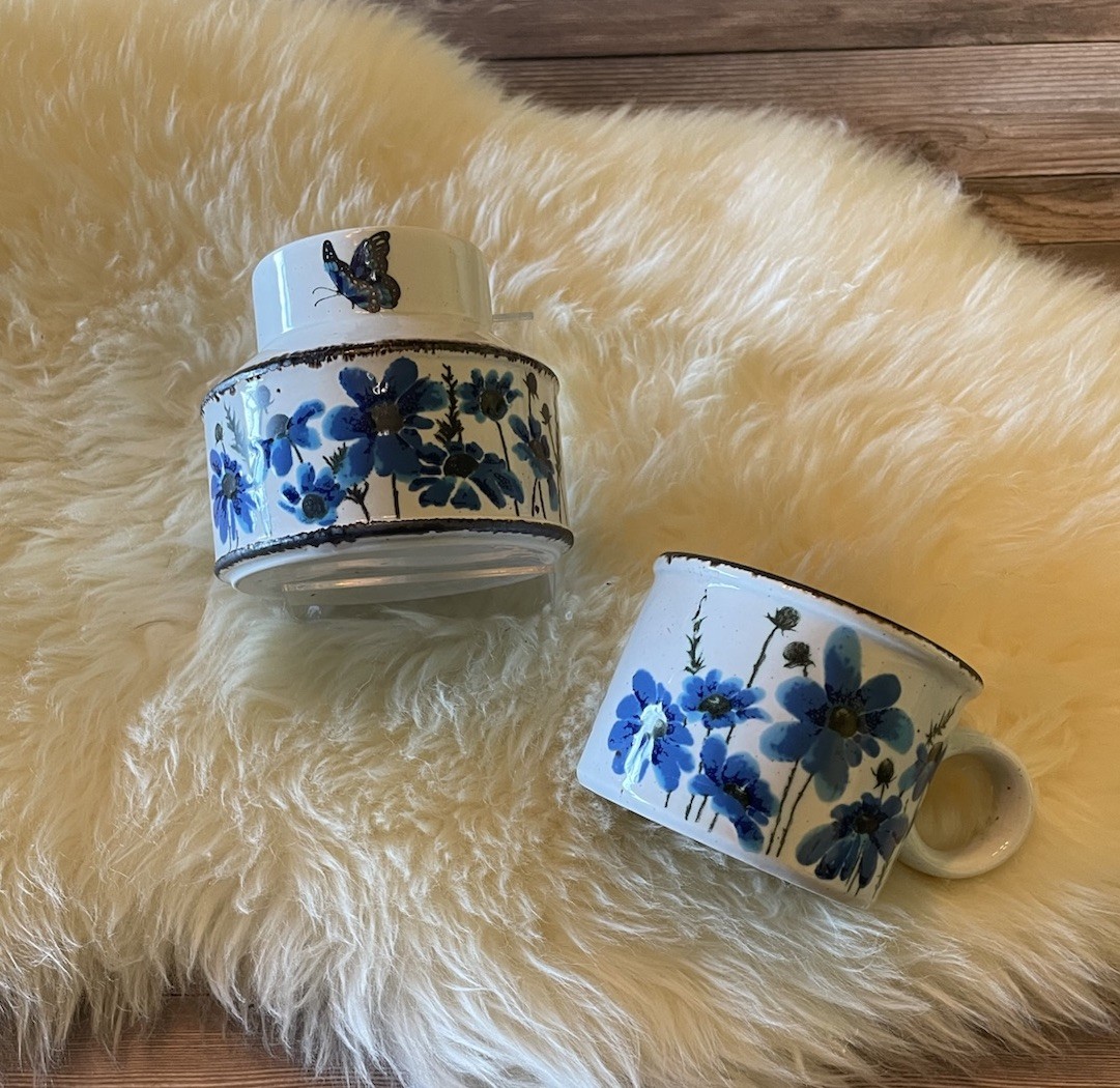 Vintage Midwinter Stonehenge \'Spring\' collection ~ England Set Of 2