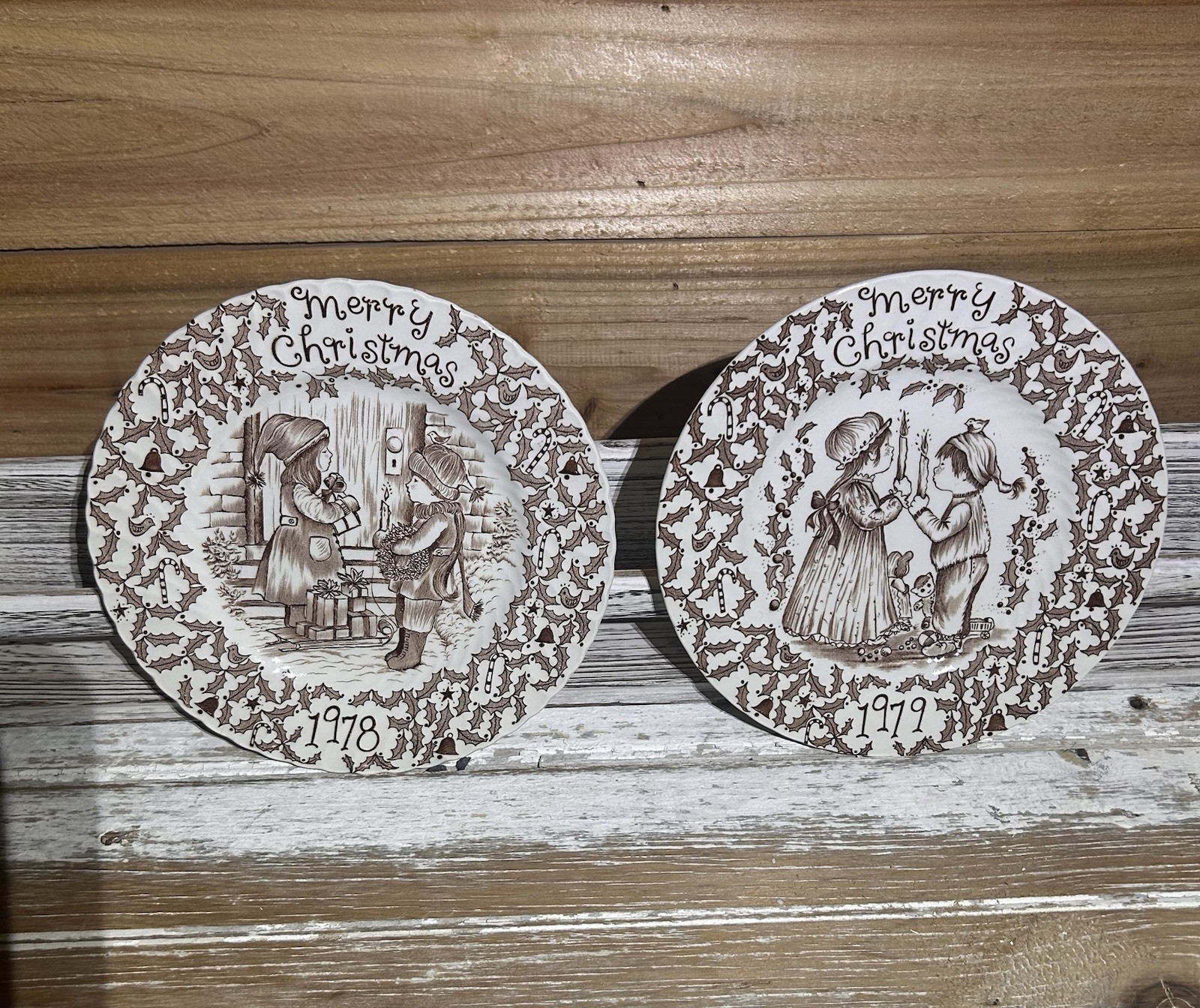 Vintage Royal Crownford Merry Christmas Plates 1978 & 1979 Staffordshire England