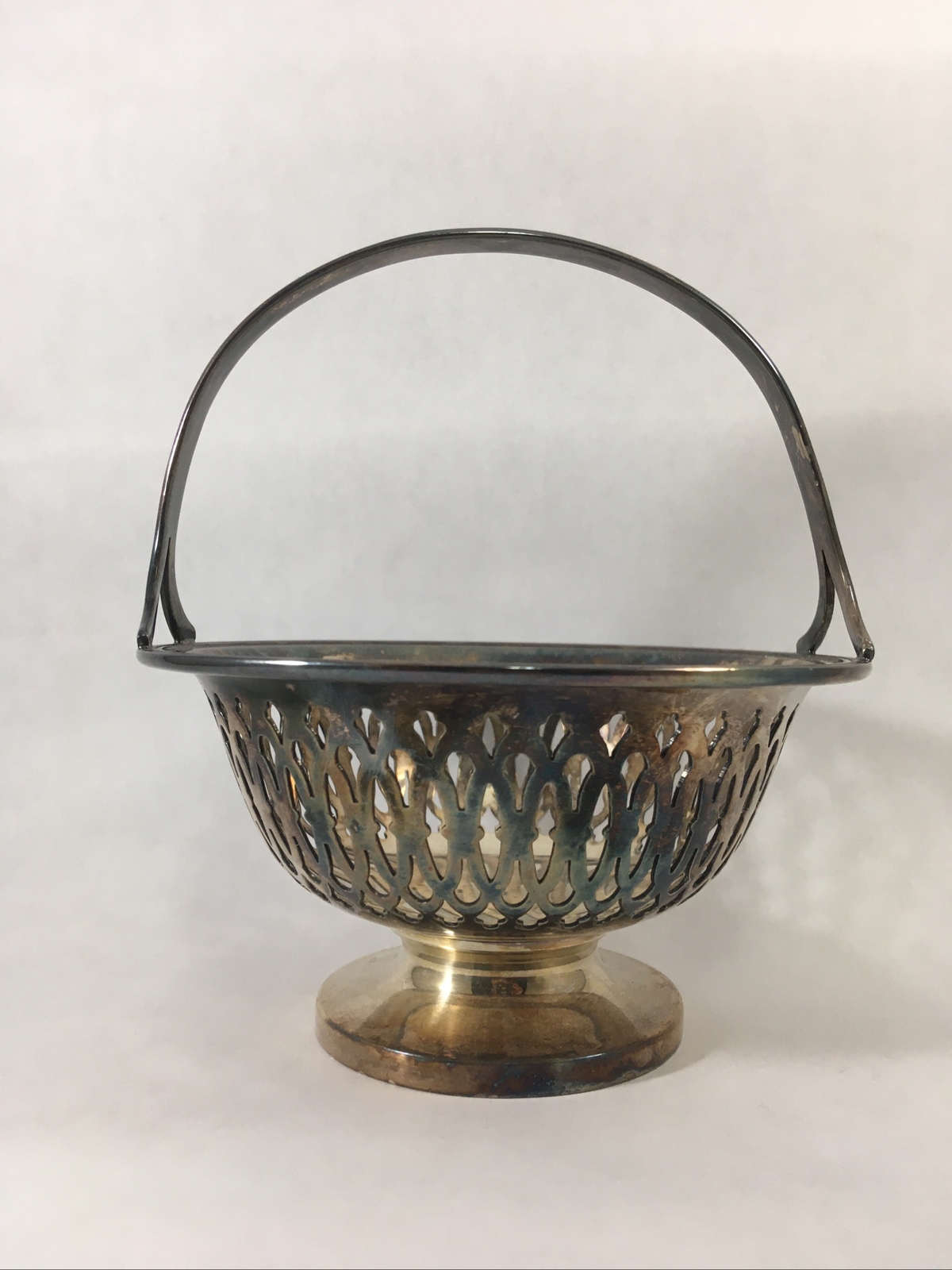 Silverplate Reticulated Basket Display Bowl 5.5\