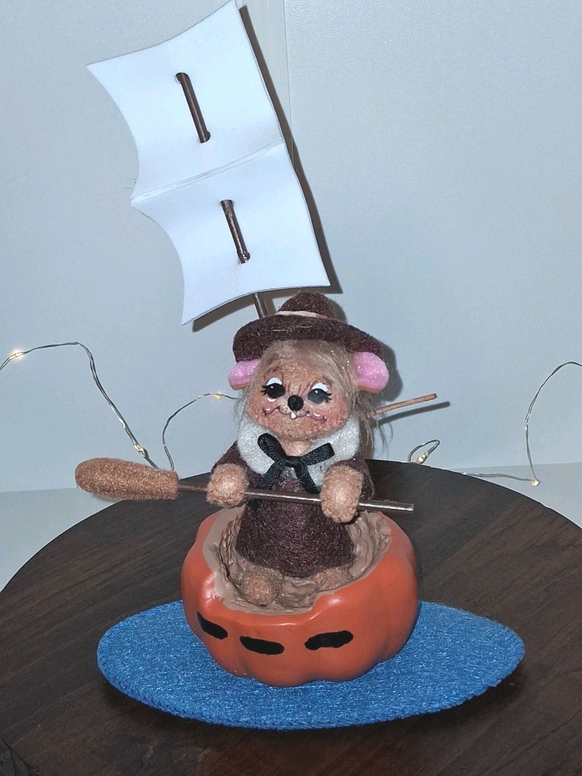 ANNALEE PILGRIM MAYFLOWER MOUSE NWT Pumpkin Boat Sail And Oar Sooo Cute 2022 ANNALEE PILGRIM MAYFLOWER MOUSE NWT Pumpkin Boat Sail And Oar Sooo Cute 2022