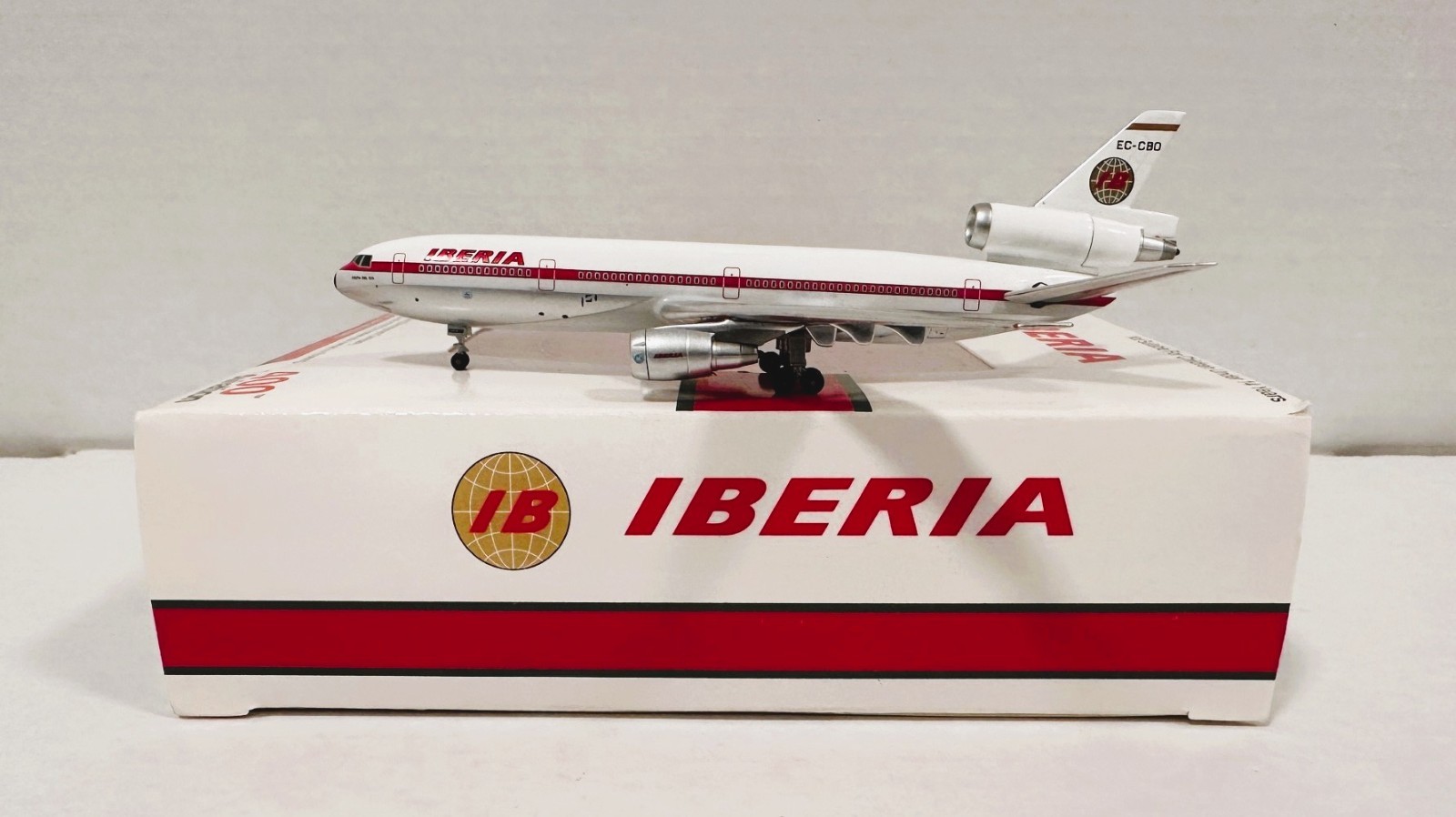 Aeroclassics Iberia McDonnel Douglas DC-10-30 EC-CBO Diecast 1/400 Jet Model MIB