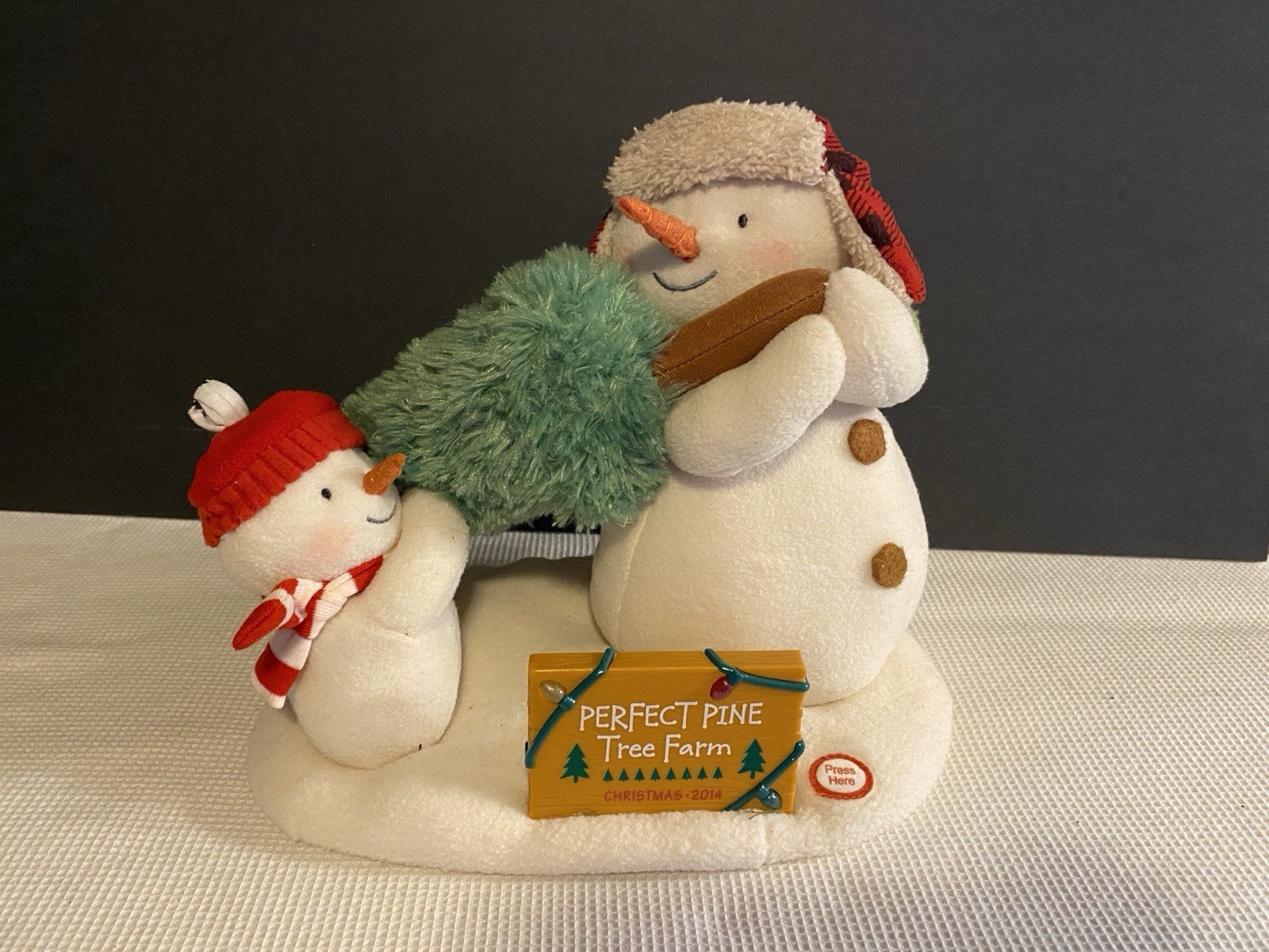 Hallmark Jingle Pals The Perfect Pine Tree Farm Animated Musical Plush Snowman 