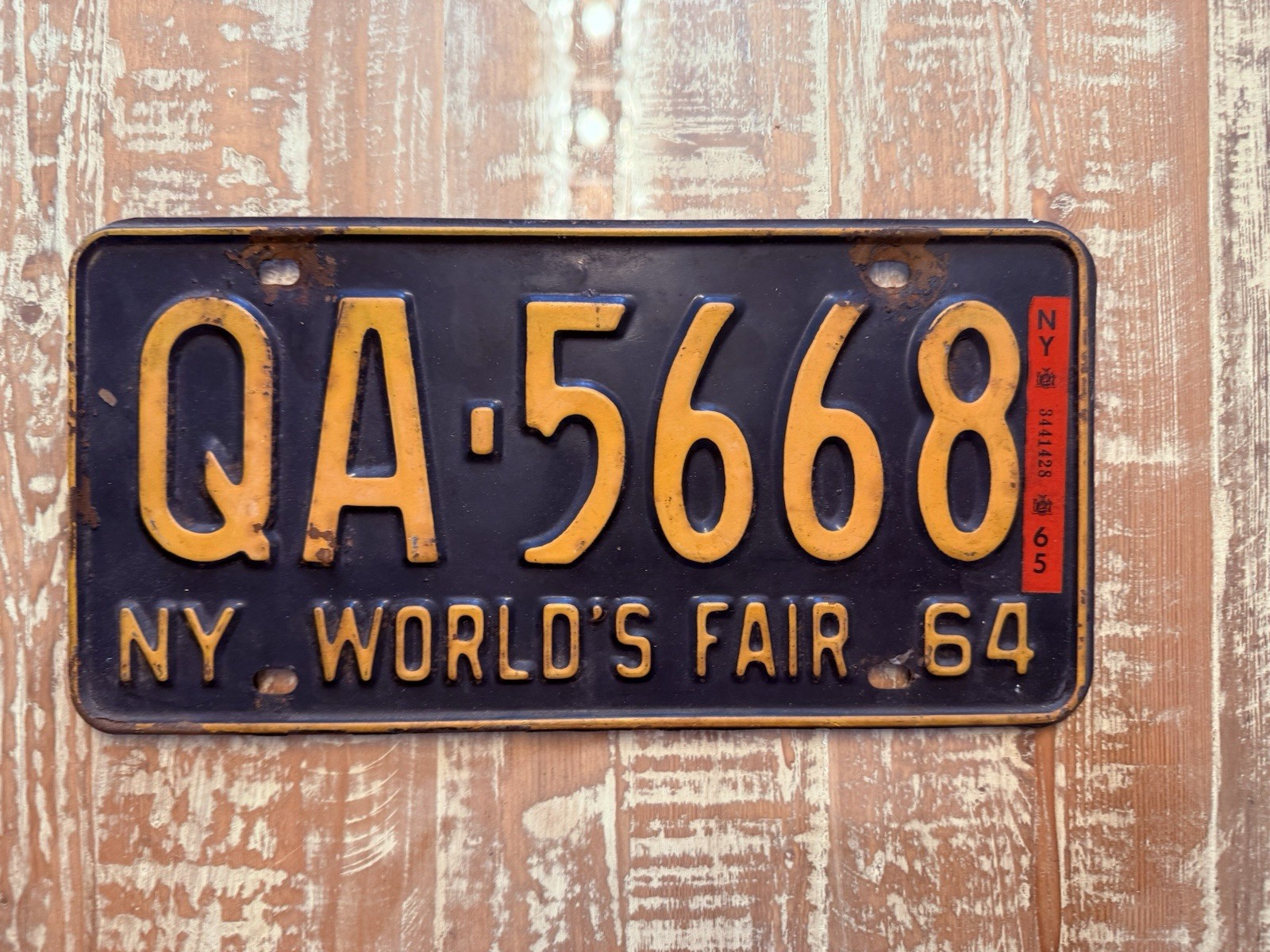 1964 New York Worlds Fair License Plate VINTAGE NY 64 65 QA-5668
