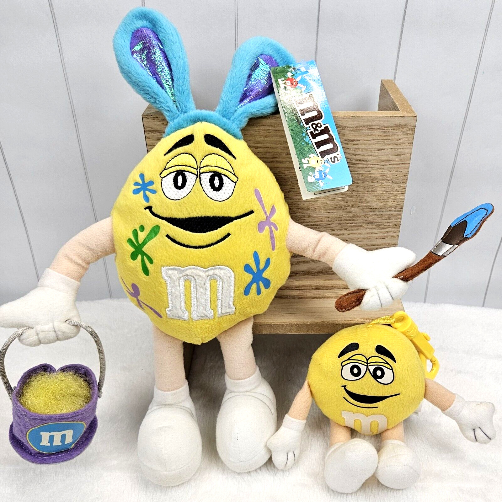 M&M Easter Plush Yellow Bunny Ears Paintbrush Bag Clip Candy Collectible Galerie