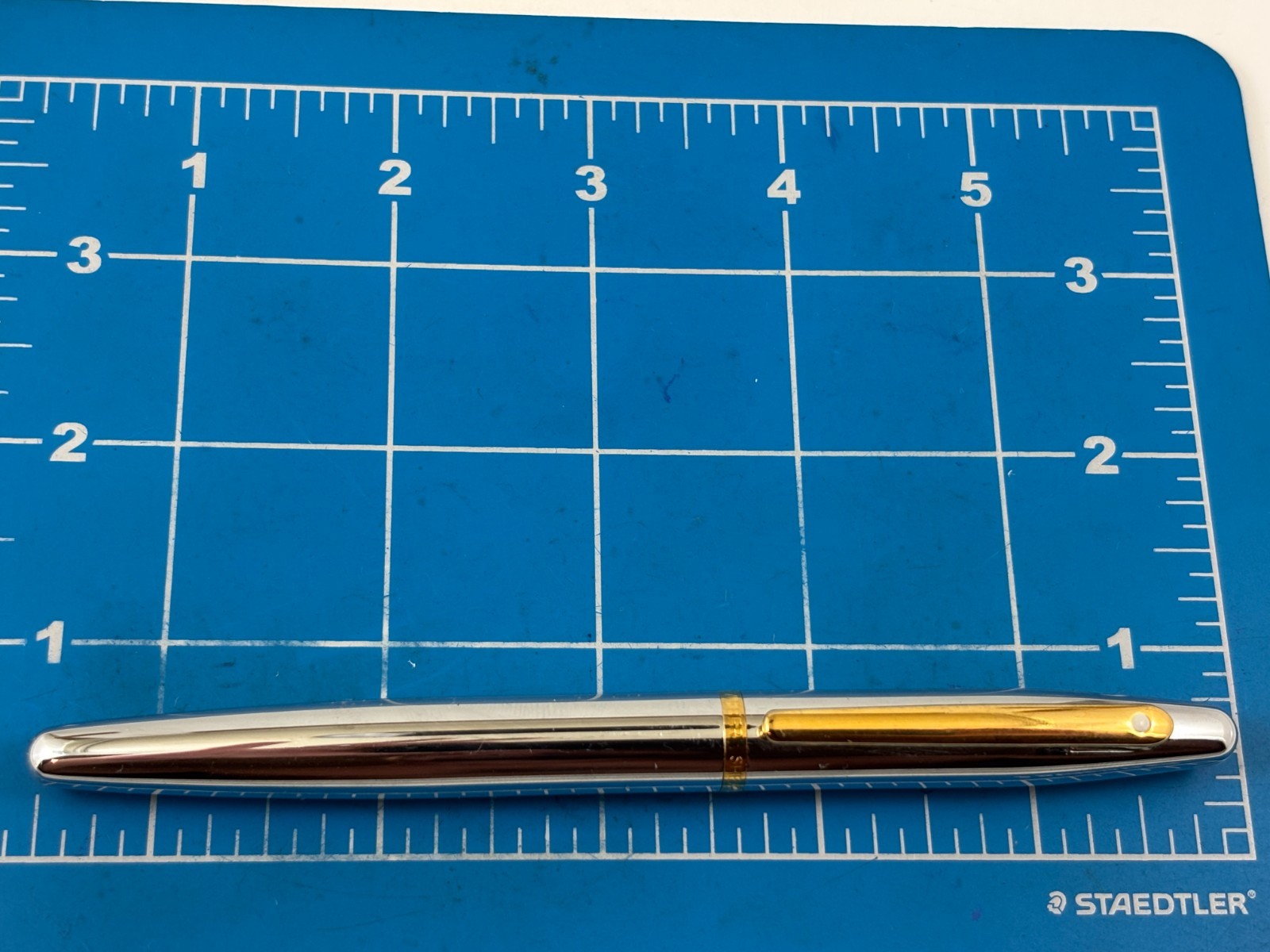 Judd\'s Nice Sheaffer Medalist Fountain Pen w/Medium Nib